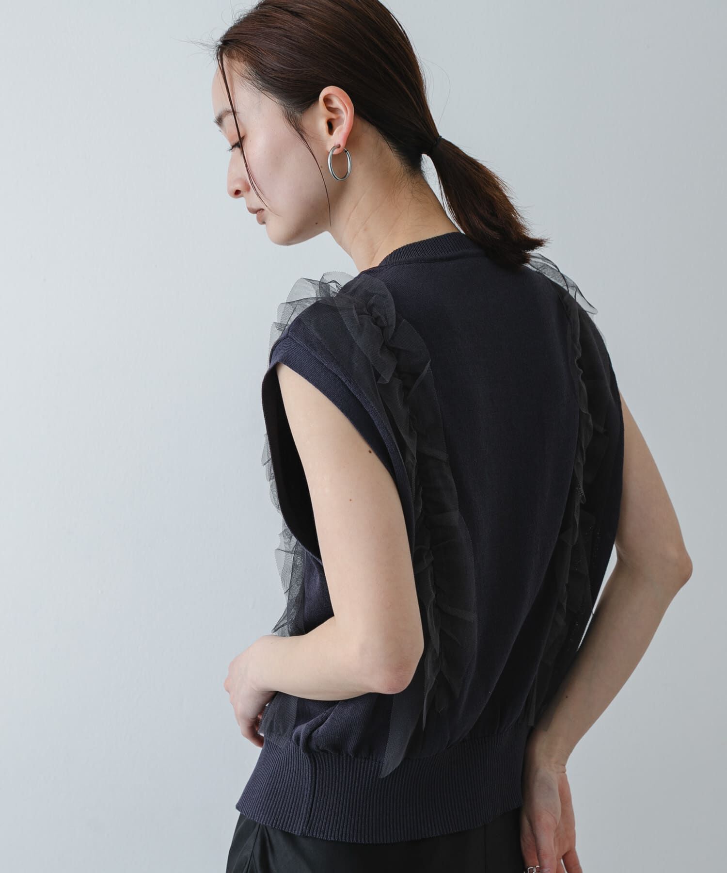 SENSE OF PLACE by URBAN RESEARCH「『洗濯可』チュールフリルニットベスト」|ベスト・ジレ|