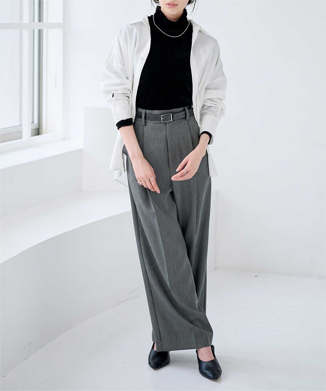 ur's「美シルエットワンタックワイドパンツ」|スラックス|
