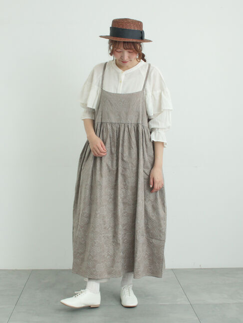 Samansa Mos2「【メルヘン&times;Samansa Mos2】総刺繍ワンピース」|ワンピース|モカ
