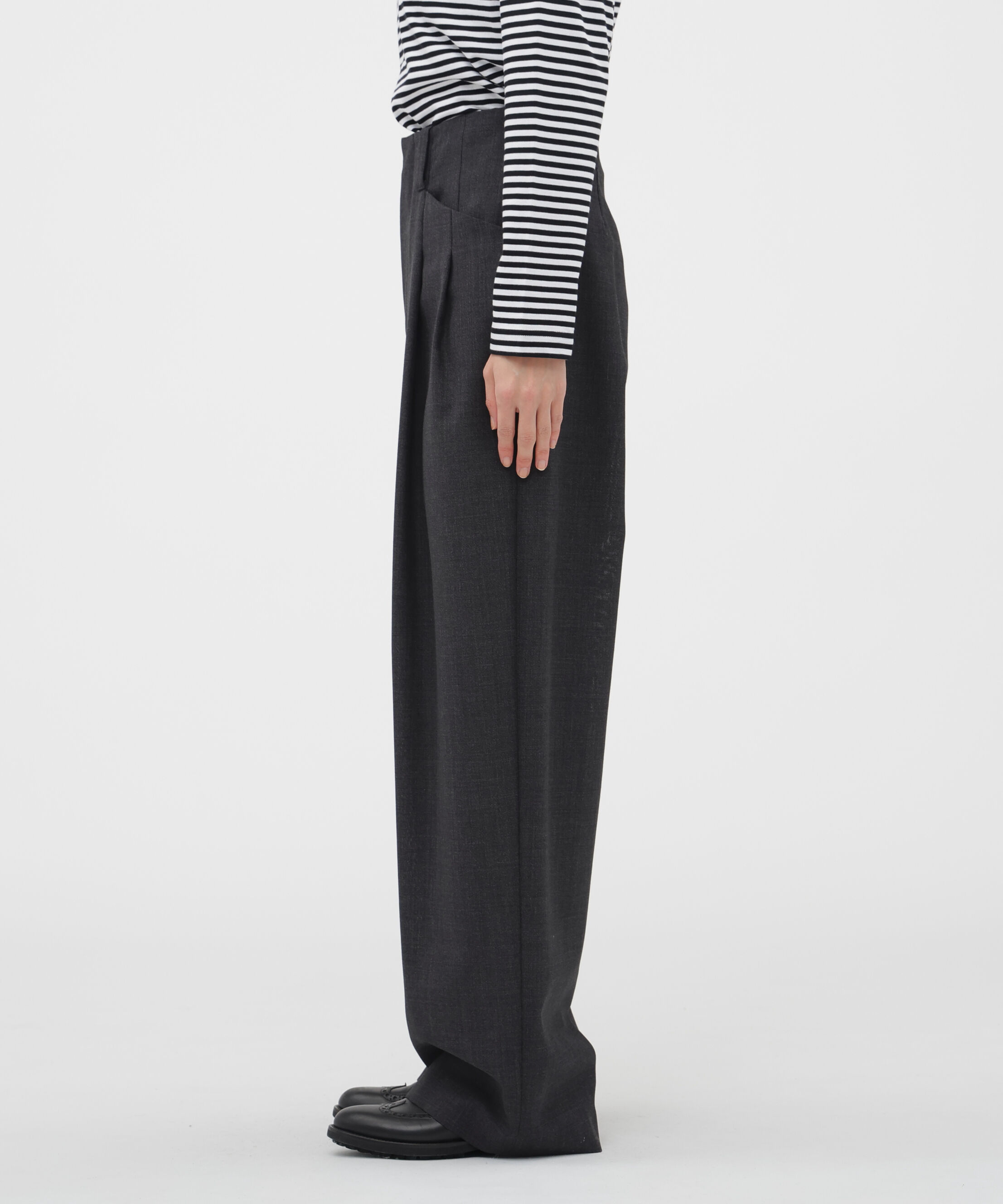  「CRISP WOOL PLAINWEAVE TROUSERS」|その他|