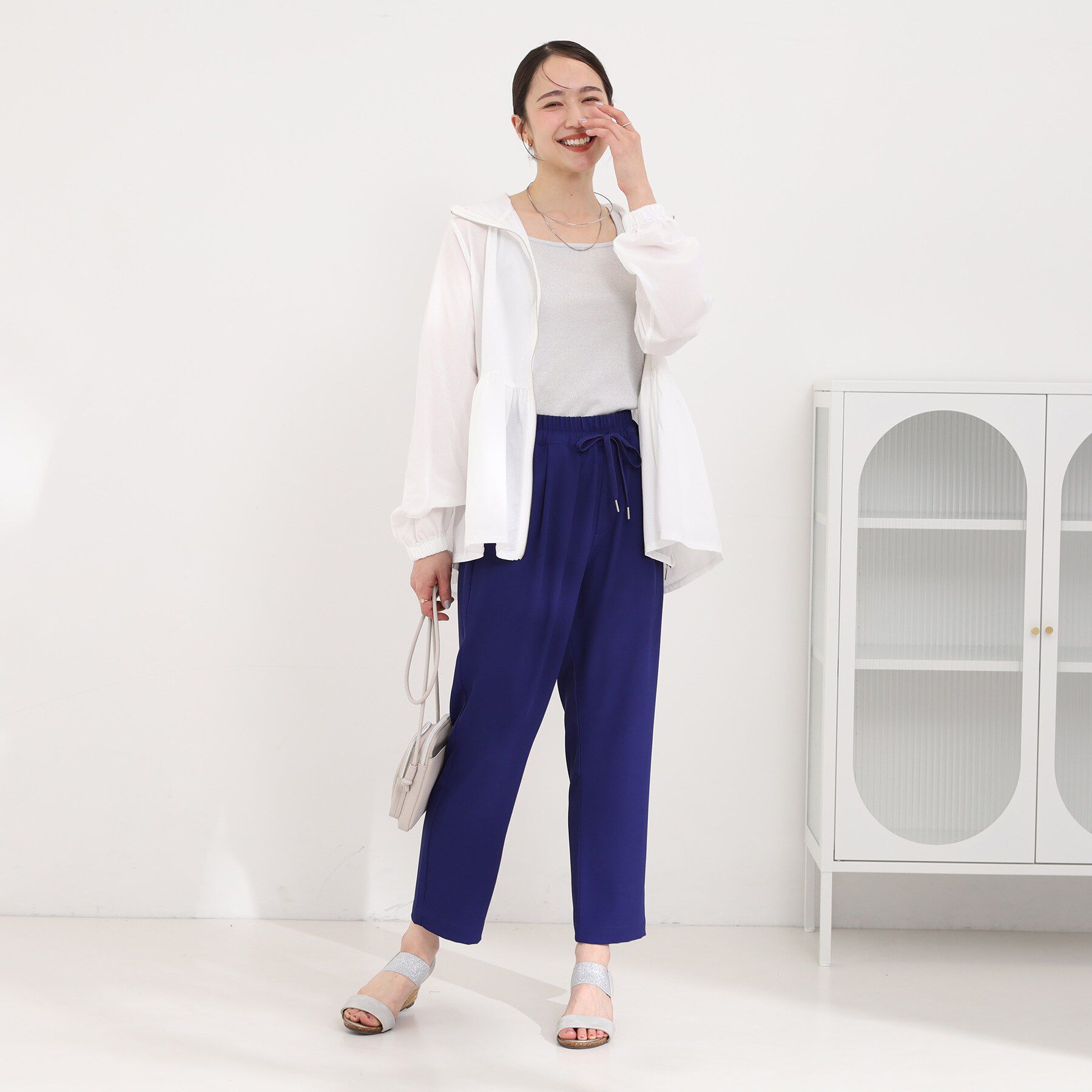 SHOO･LA･RUE「【ひんやり/S-LL/体型カバー】日焼け対策にも女性らしさを UVカットペプラムパーカ」|ブルゾン・スタジャン|