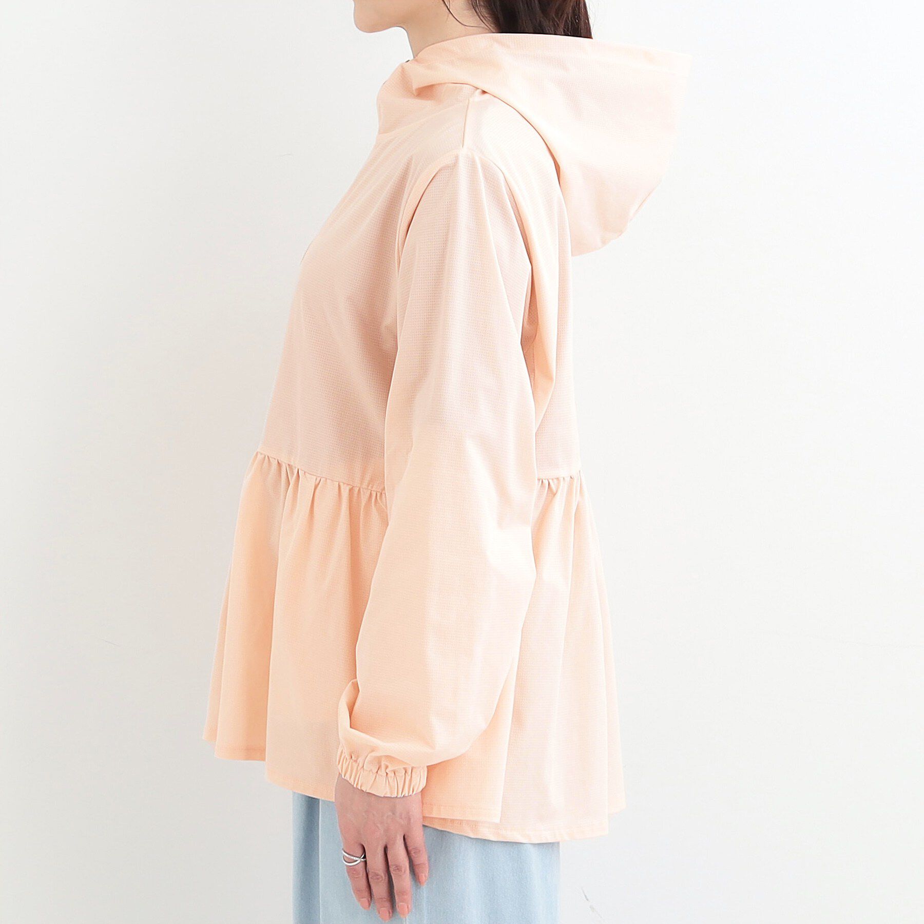 SHOO･LA･RUE「【ひんやり/S-LL/体型カバー】日焼け対策にも女性らしさを UVカットペプラムパーカ」|ブルゾン・スタジャン|