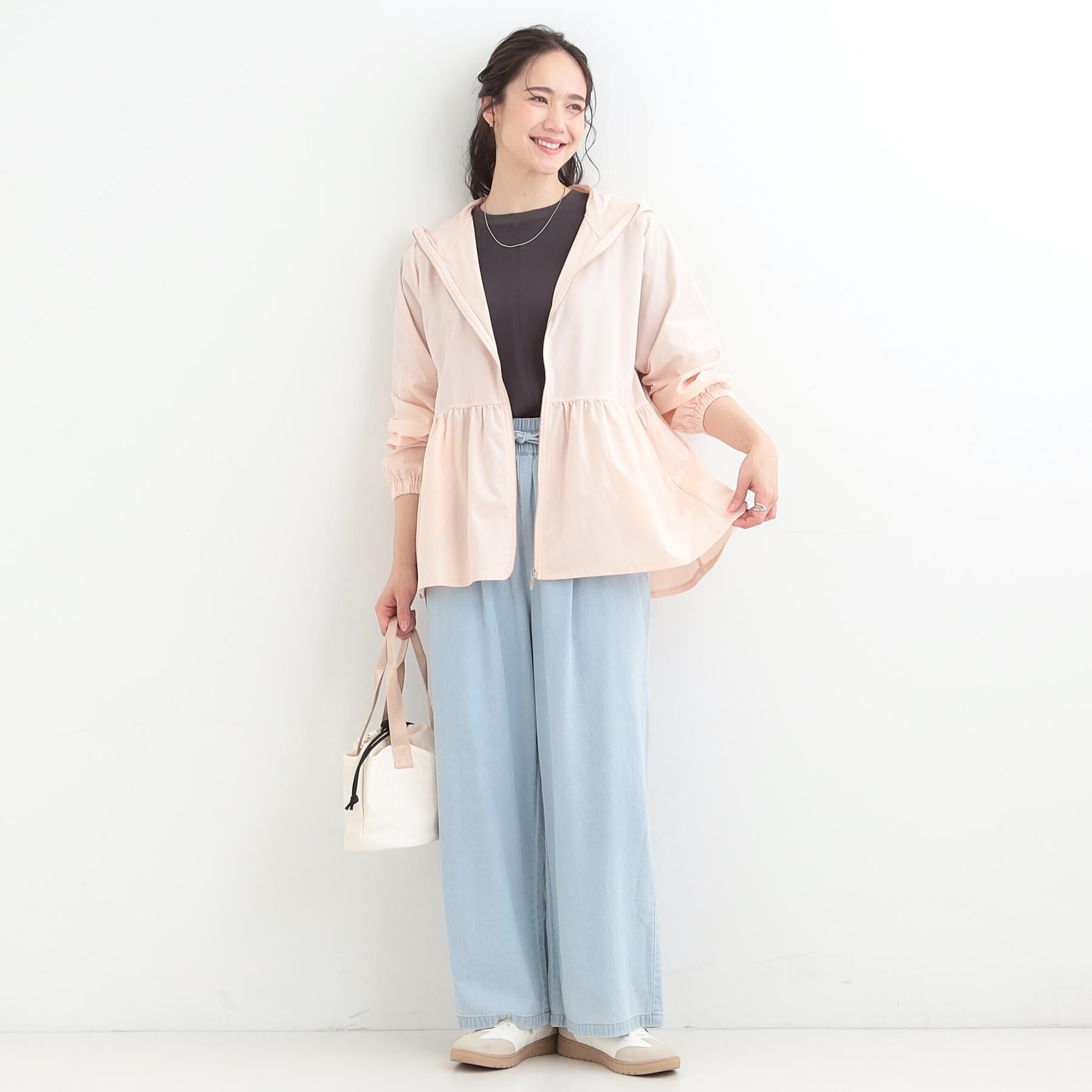 SHOO･LA･RUE「【ひんやり/S-LL/体型カバー】日焼け対策にも女性らしさを UVカットペプラムパーカ」|ブルゾン・スタジャン|