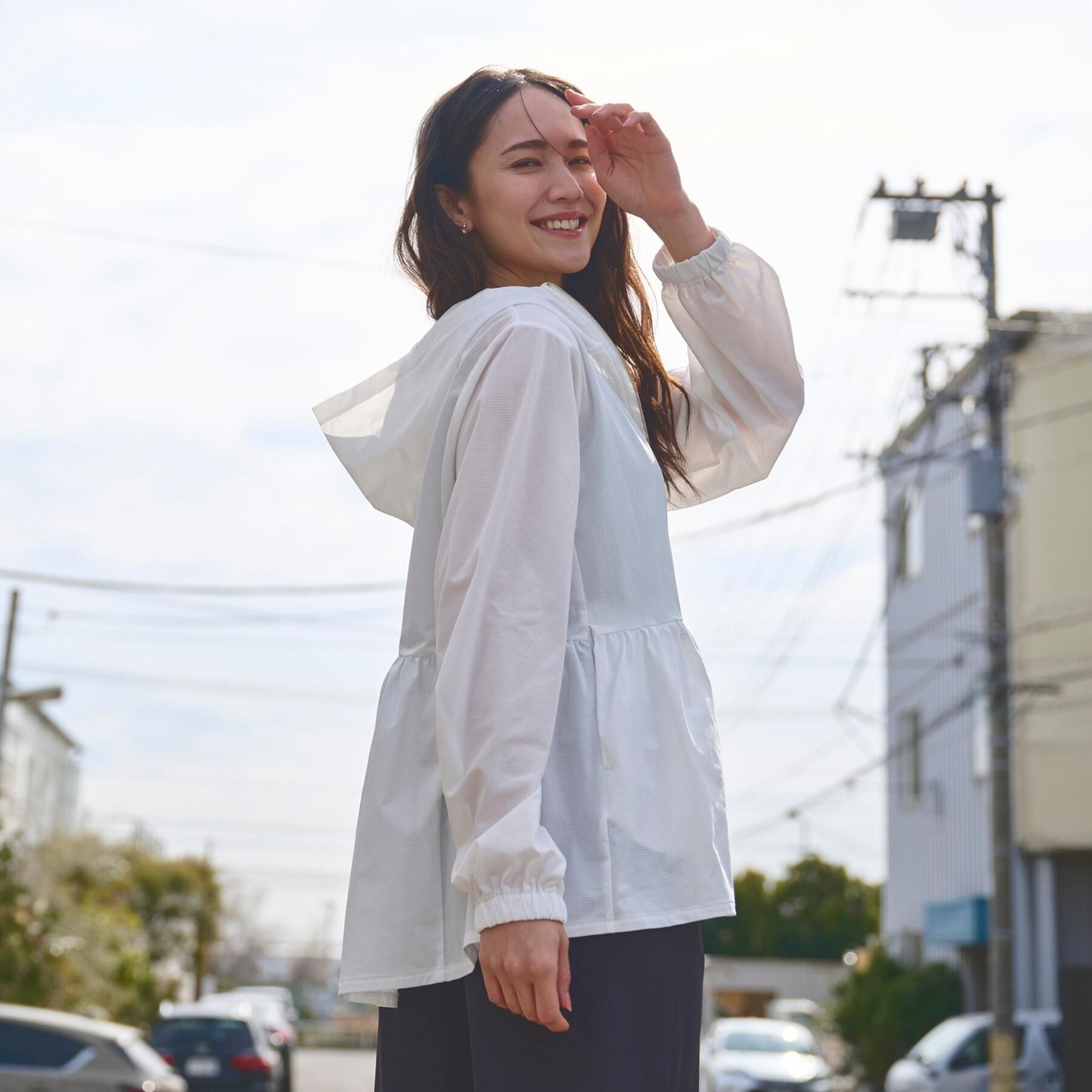 SHOO･LA･RUE「【ひんやり/S-LL/体型カバー】日焼け対策にも女性らしさを UVカットペプラムパーカ」|ブルゾン・スタジャン|