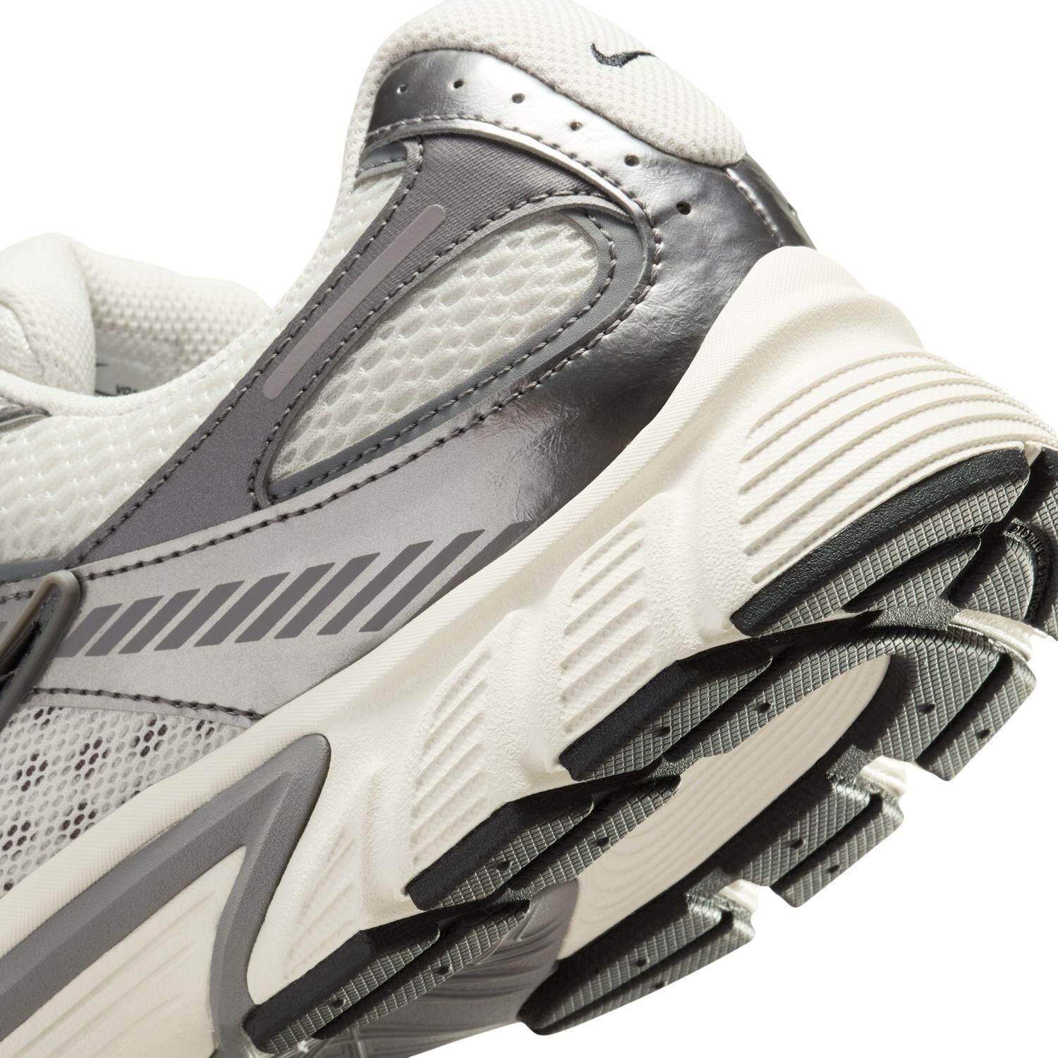 NIKE「【NIKE】V5 RNR」|スニーカー|