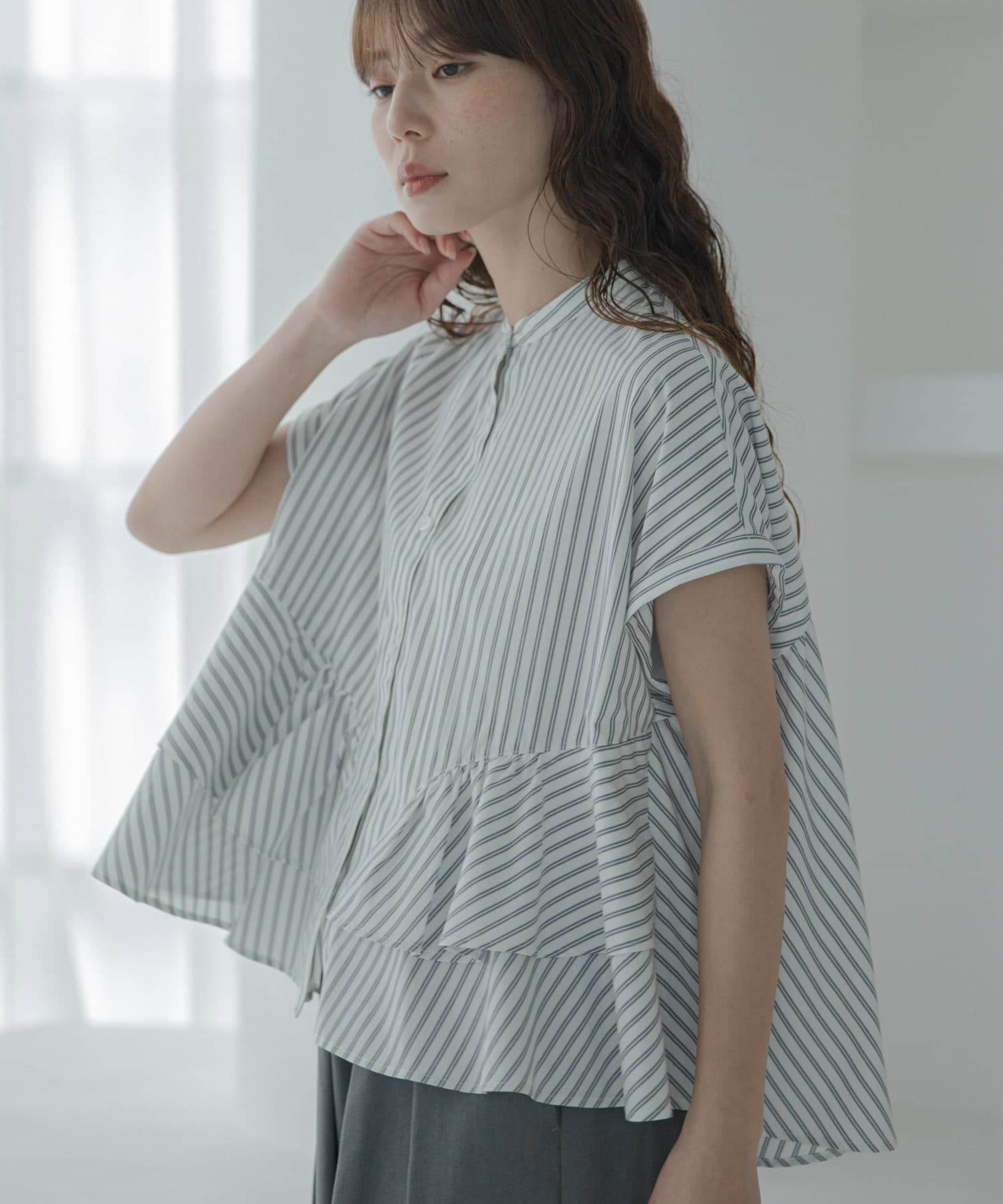 Sonny Label 「『WEB限定』バンドカラーフリルストライプ半袖シャツ」|シャツ・ブラウス|