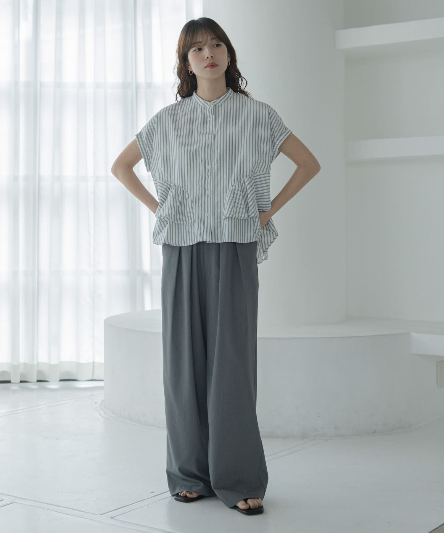 Sonny Label 「『WEB限定』バンドカラーフリルストライプ半袖シャツ」|シャツ・ブラウス|