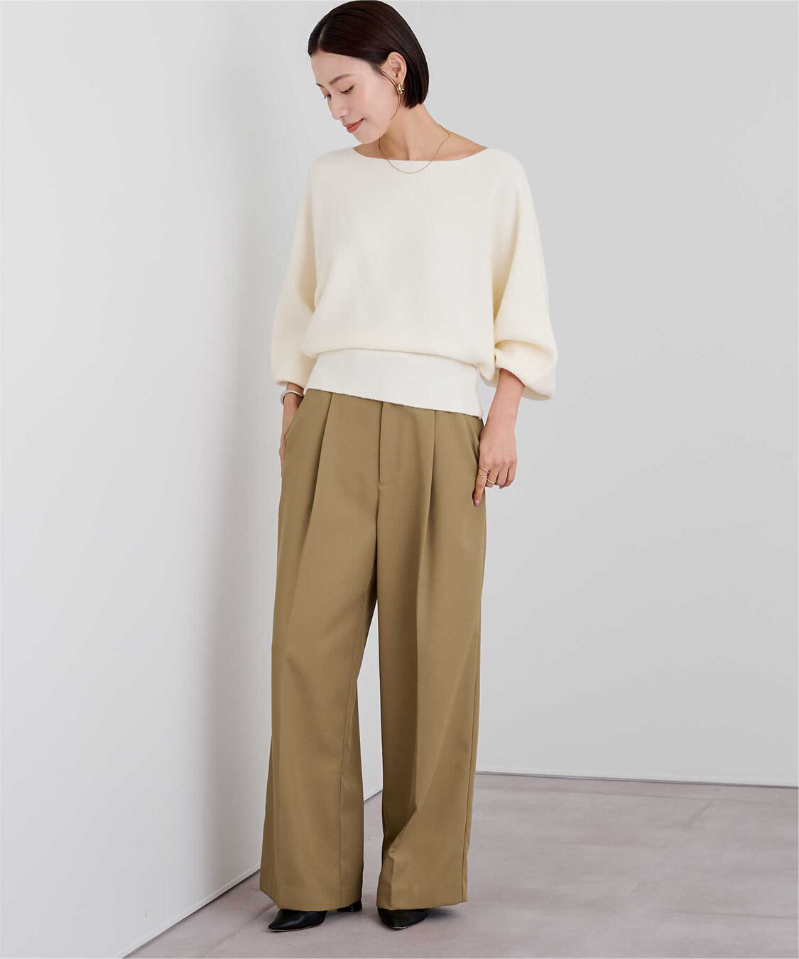 ur's「美シルエットワンタックワイドパンツ」|スラックス|
