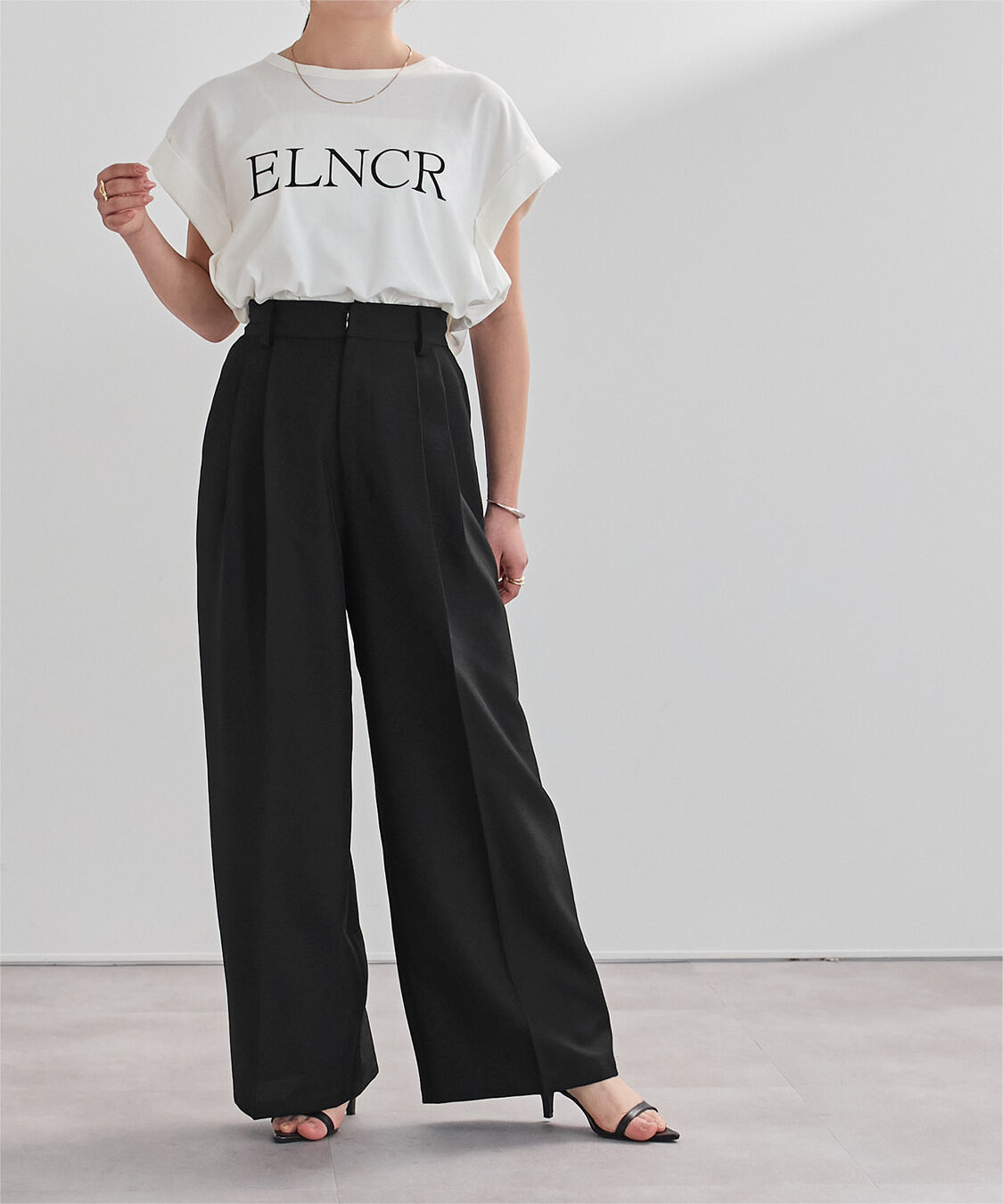 ur's「シャーベットリネンライクワイドパンツ」|スラックス|