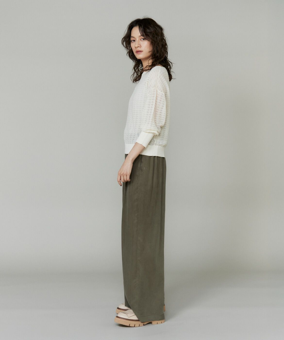 INED「《大きいサイズ》キュプラフィブリルストレートパンツ」|その他|