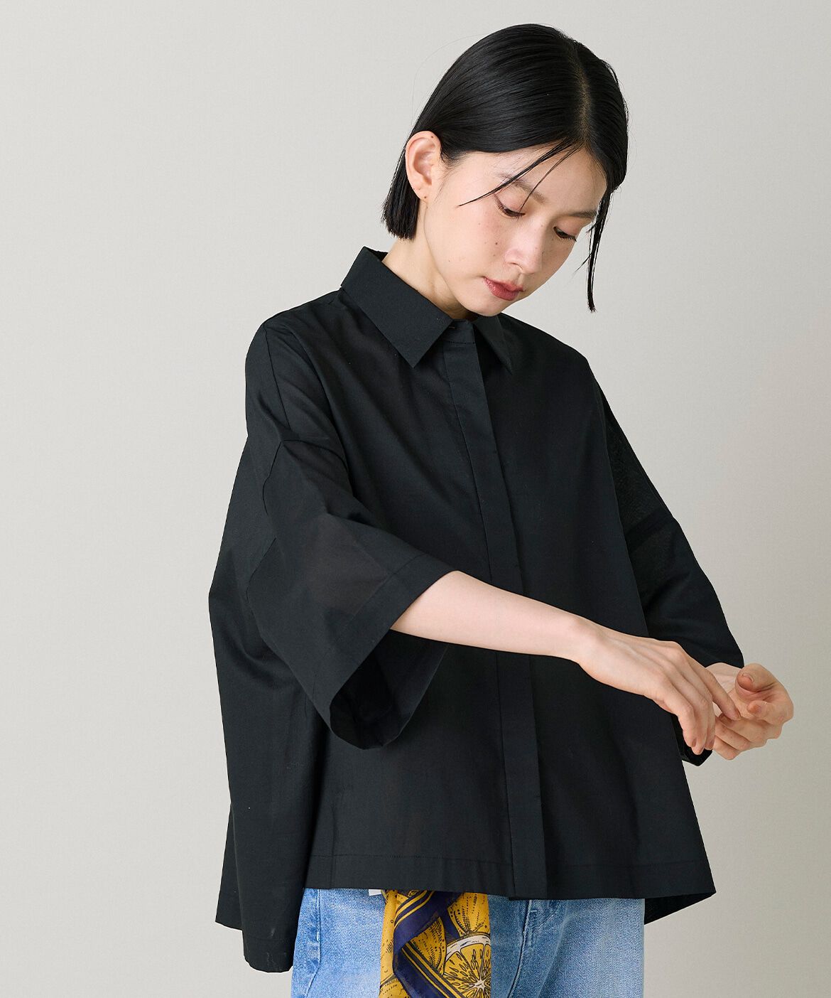 DAY by DAY it&rsquo;s international「5分袖シャツブラウス｜揺れる変形裾で魅せる大人の旬ブラウス」|シャツ・ブラウス|