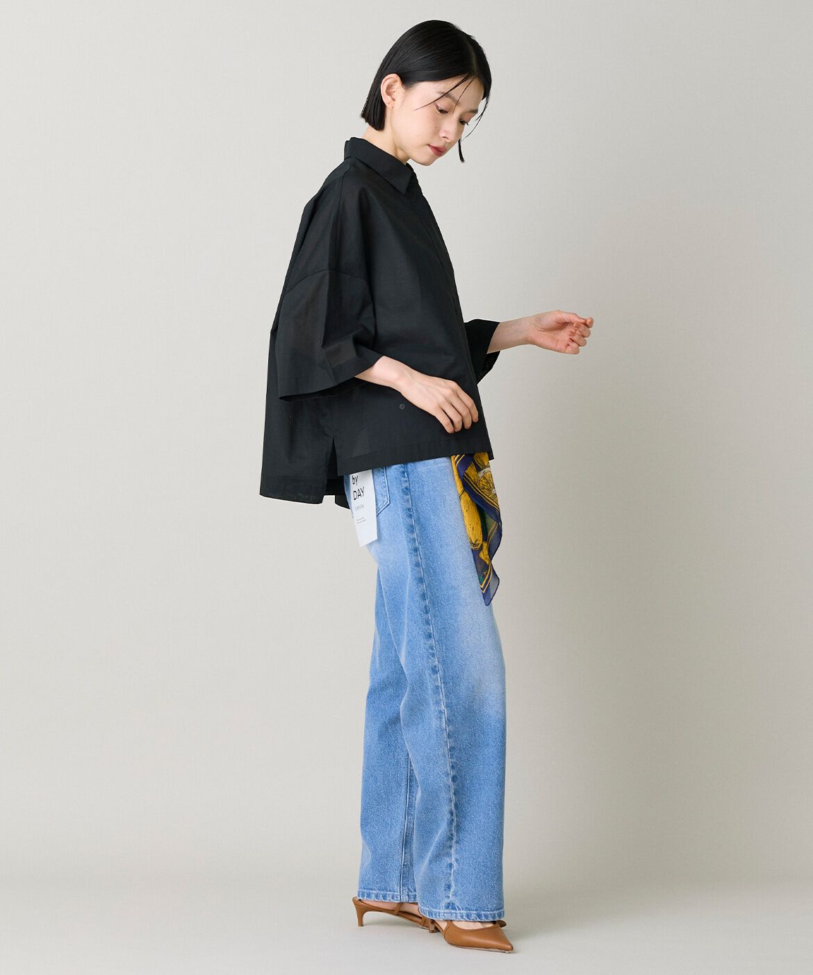DAY by DAY it&rsquo;s international「5分袖シャツブラウス｜揺れる変形裾で魅せる大人の旬ブラウス」|シャツ・ブラウス|