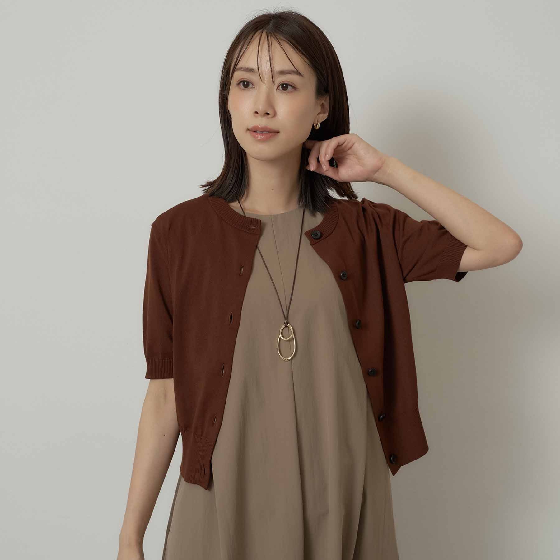 UNTITLED「【すっきりコンパクト】ドライタッチ5分袖カーディガン」|カーディガン|