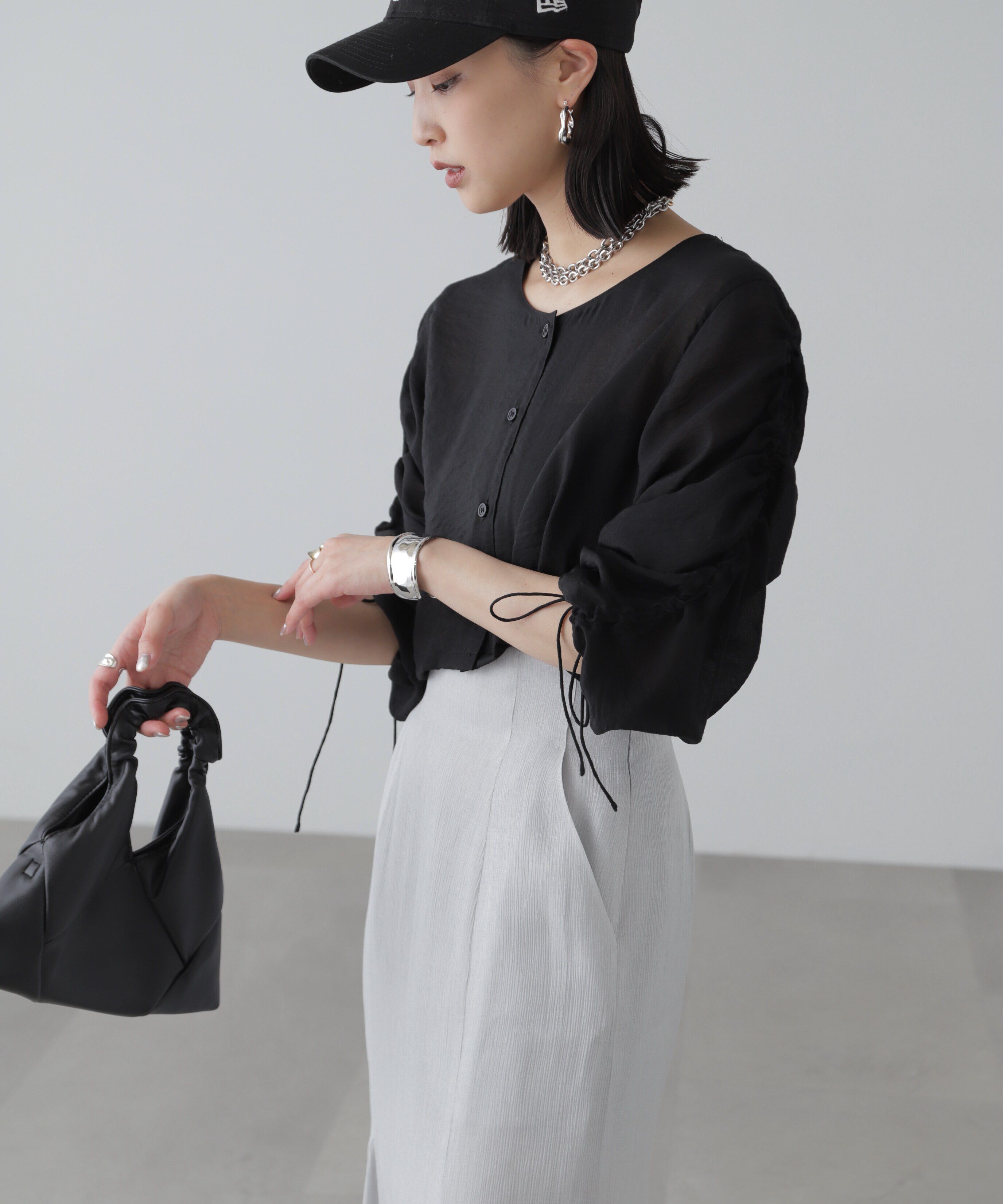  「［グレーカラーWEB限定］袖ドロストギャザーボレロ」|シャツ・ブラウス|