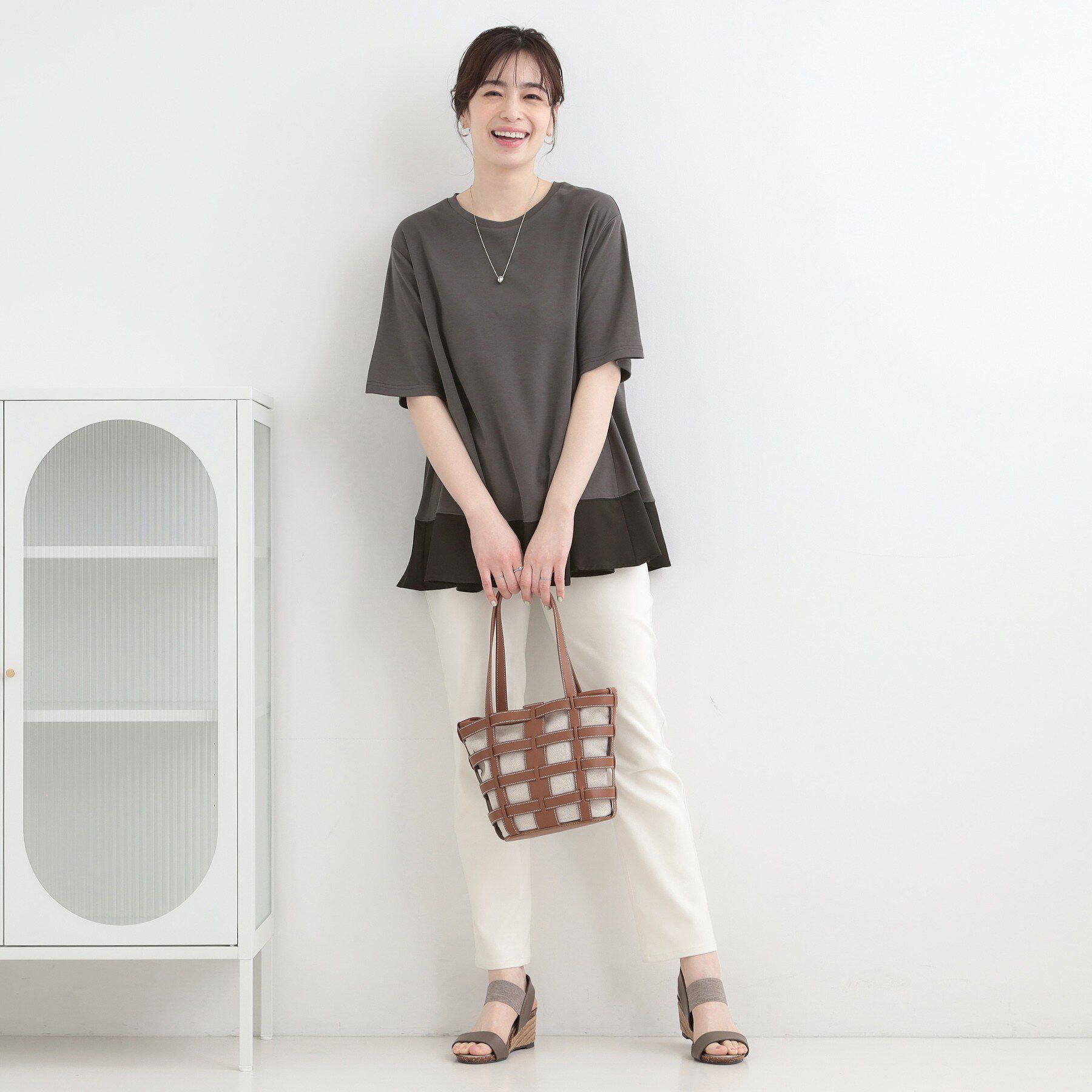 SHOO･LA･RUE「【ひんやり/UV/抗菌防臭】体型カバーも叶う 裾切り替えAライントップス」|Tシャツ・カットソー|