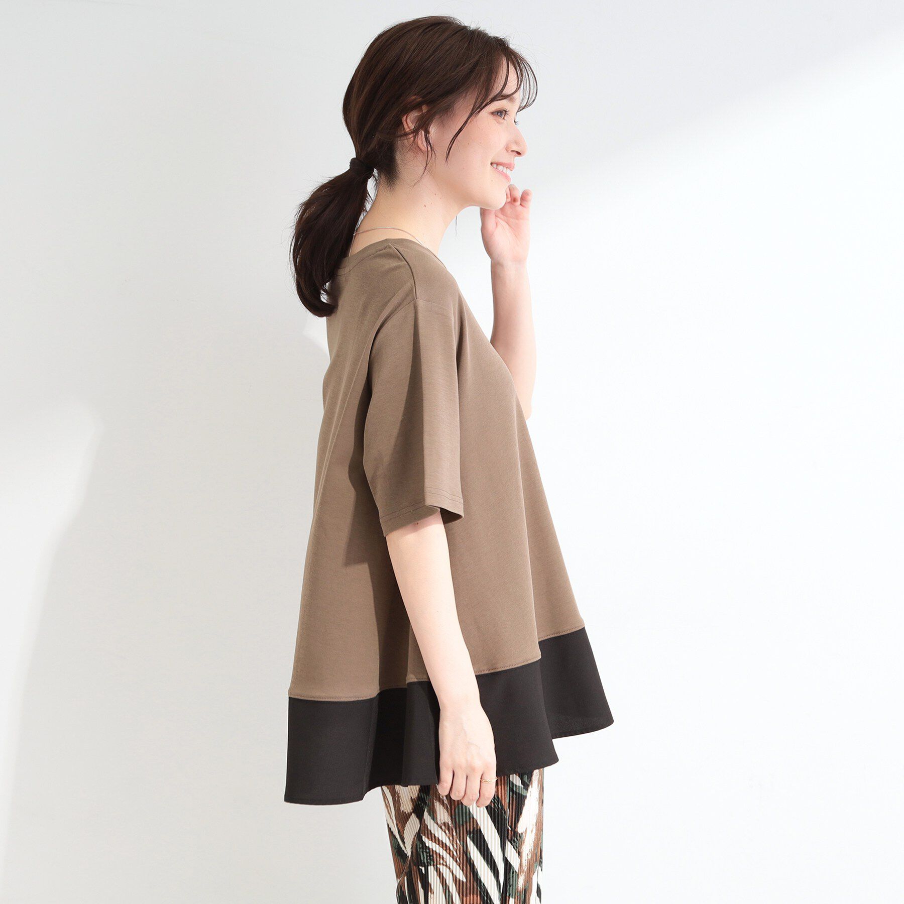 SHOO･LA･RUE「【ひんやり/UV/抗菌防臭】体型カバーも叶う 裾切り替えAライントップス」|Tシャツ・カットソー|