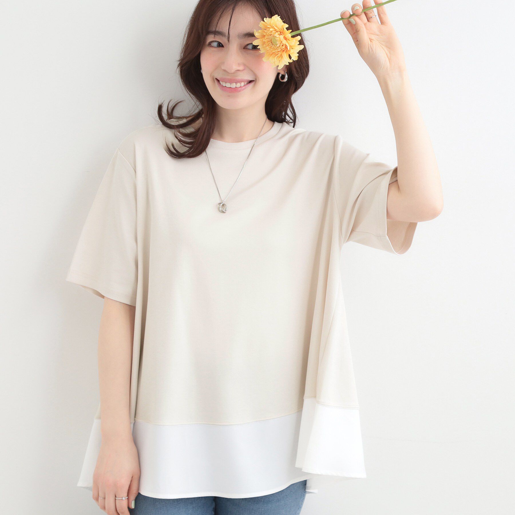 SHOO･LA･RUE「【ひんやり/UV/抗菌防臭】体型カバーも叶う 裾切り替えAライントップス」|Tシャツ・カットソー|ライトベージュ(55