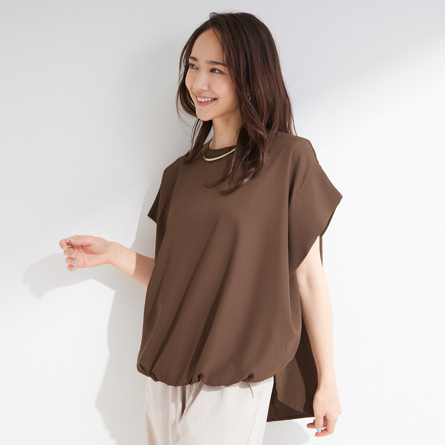 SHOO･LA･RUE「【洗濯機可/体型カバー】インしてる風 ふんわり裾バルーントップス」|Tシャツ・カットソー|
