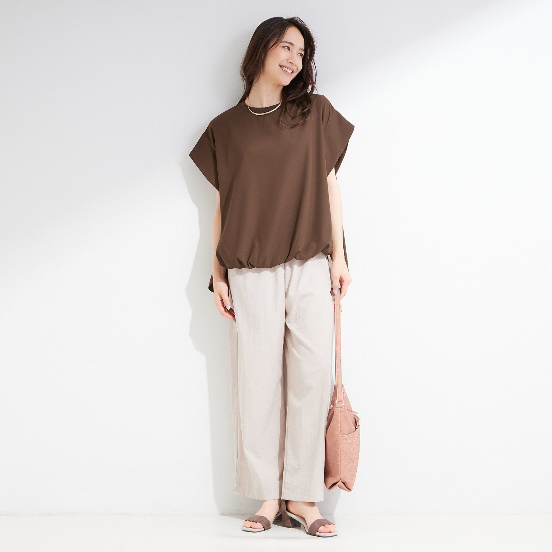 SHOO･LA･RUE「【洗濯機可/体型カバー】インしてる風 ふんわり裾バルーントップス」|Tシャツ・カットソー|