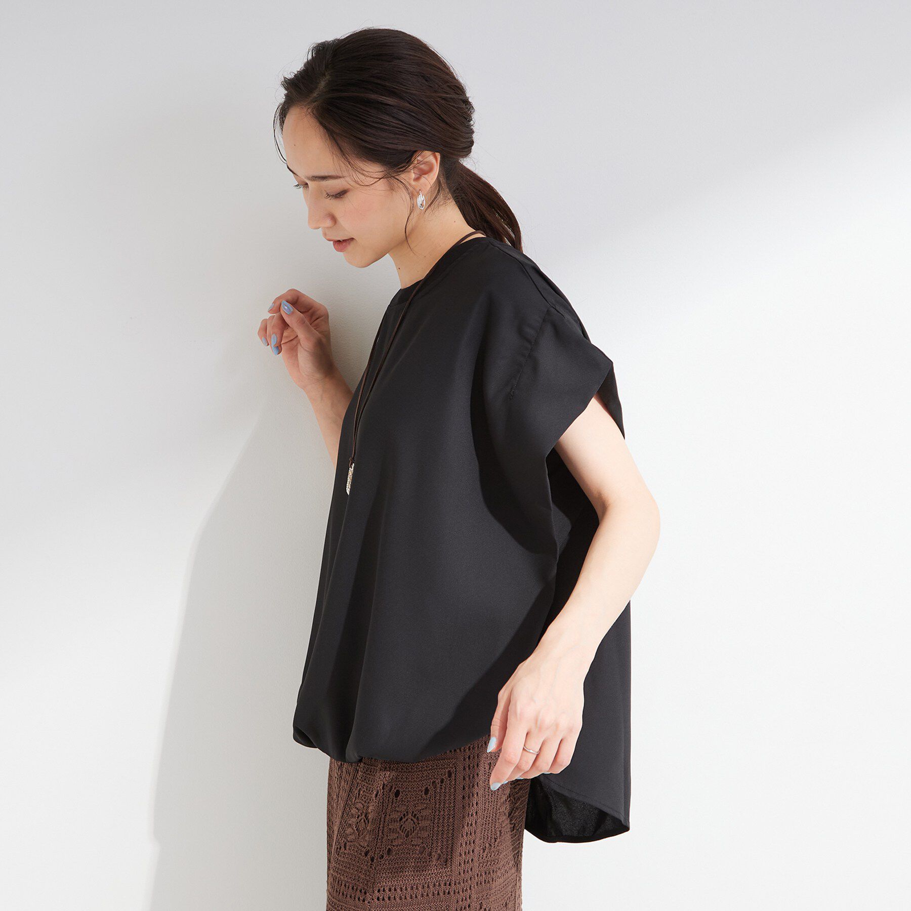 SHOO･LA･RUE「【洗濯機可/体型カバー】インしてる風 ふんわり裾バルーントップス」|Tシャツ・カットソー|