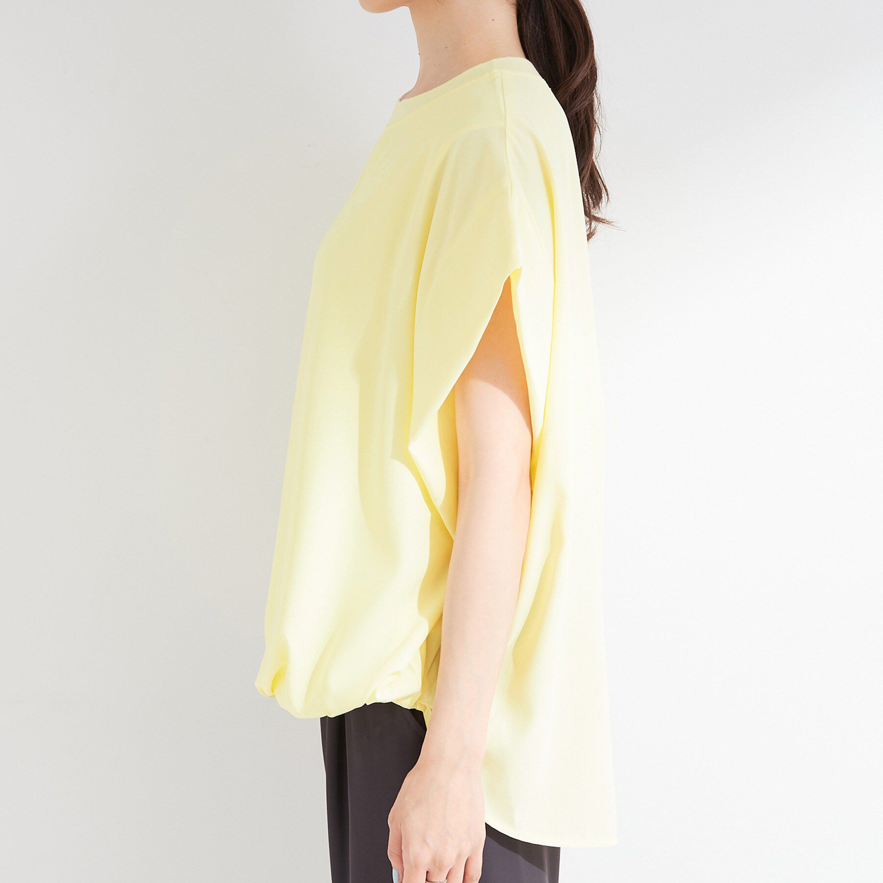 SHOO･LA･RUE「【洗濯機可/体型カバー】インしてる風 ふんわり裾バルーントップス」|Tシャツ・カットソー|