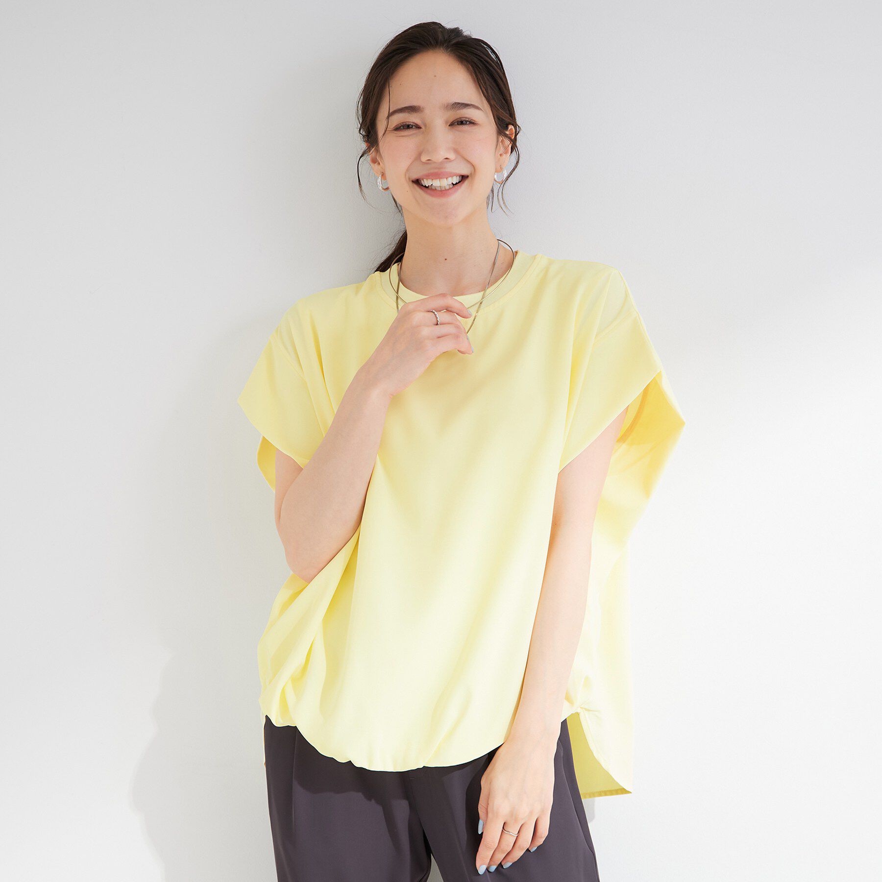 SHOO･LA･RUE「【洗濯機可/体型カバー】インしてる風 ふんわり裾バルーントップス」|Tシャツ・カットソー|