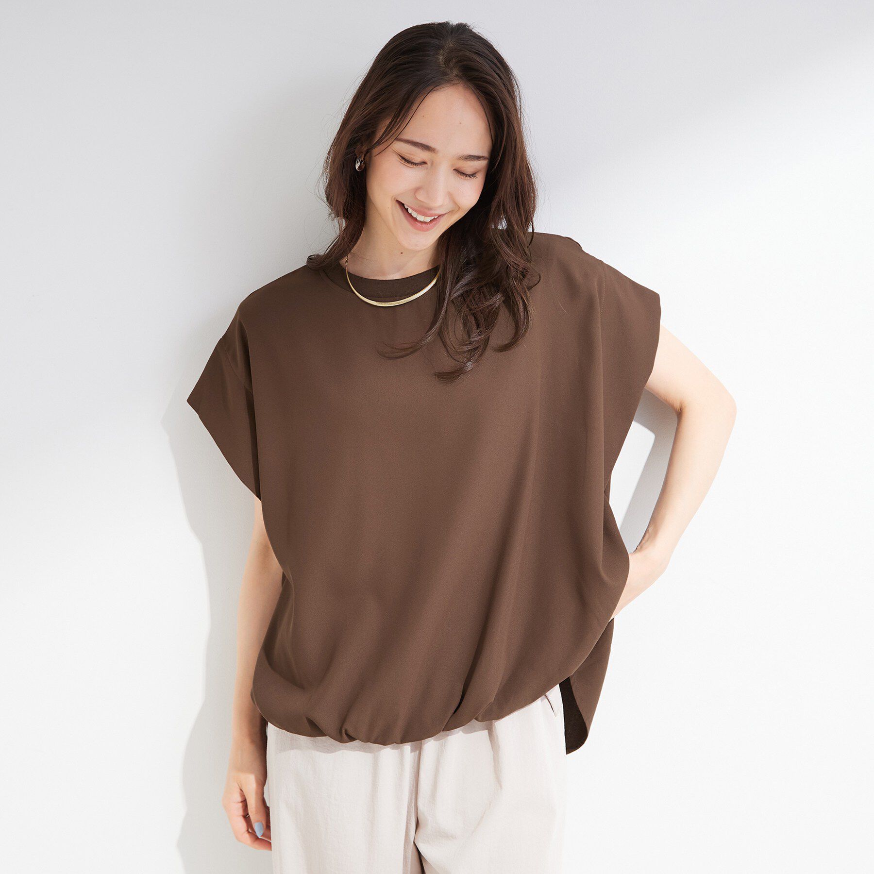 SHOO･LA･RUE「【洗濯機可/体型カバー】インしてる風 ふんわり裾バルーントップス」|Tシャツ・カットソー|