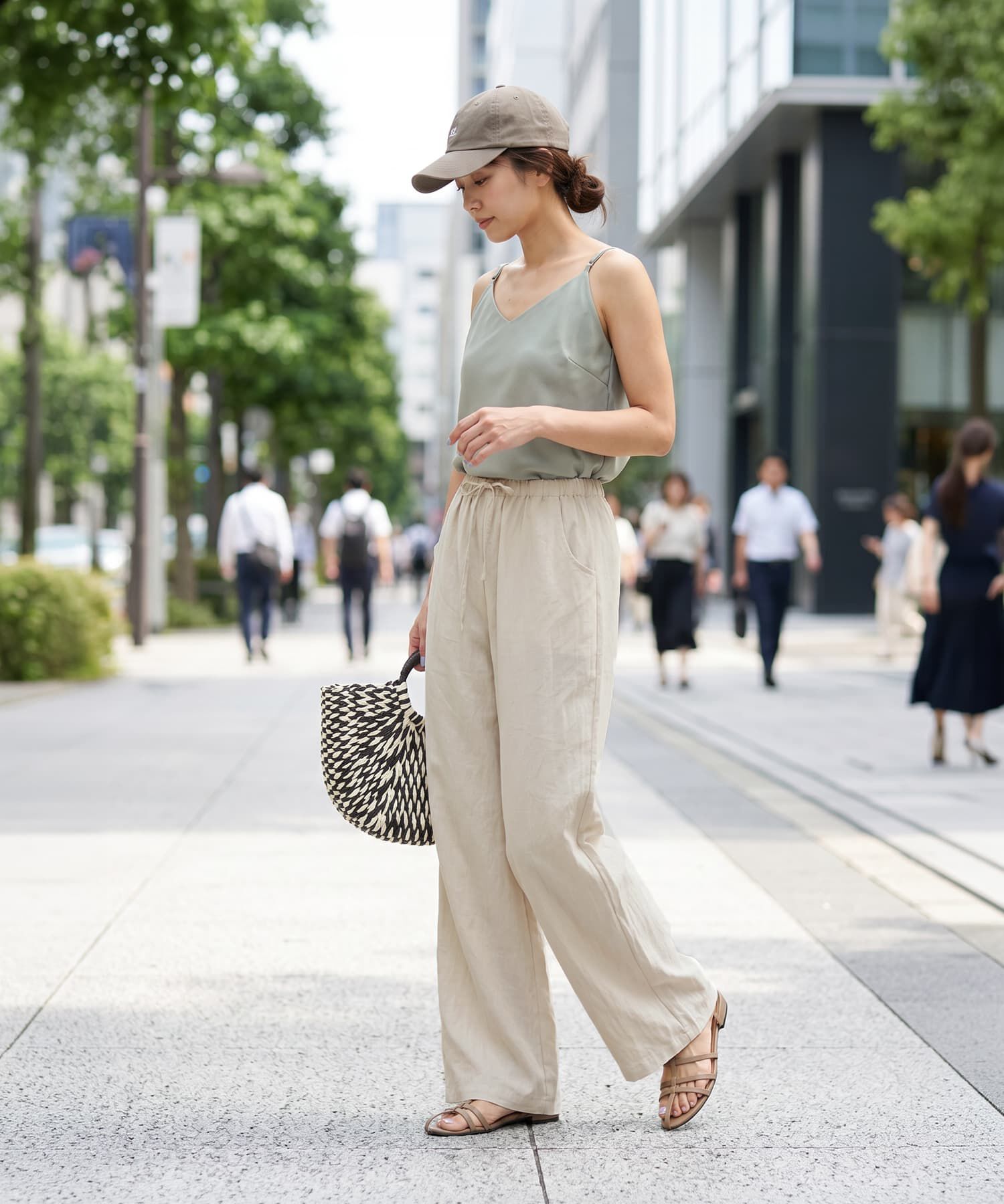 STYLE DELI「涼しいシボ感ギャザーワイドパンツ」|スラックス|