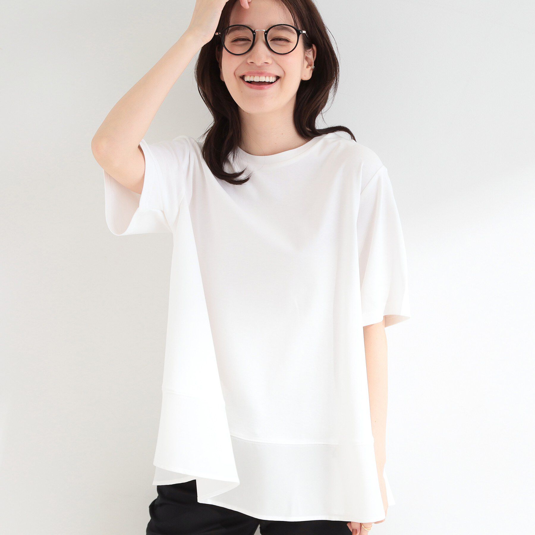 SHOO･LA･RUE「【ひんやり/UV/抗菌防臭】体型カバーも叶う 裾切り替えAライントップス」|Tシャツ・カットソー|ホワイト(001)