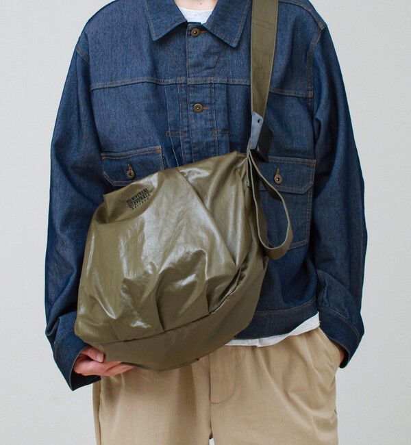 GLOSTER「【UNIVERSAL OVERALL】Surplus HOBO shoulder bag」|ショルダー・メッセンジャー|