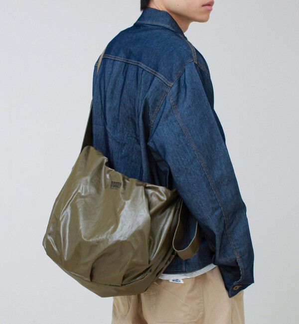 GLOSTER「【UNIVERSAL OVERALL】Surplus HOBO shoulder bag」|ショルダー・メッセンジャー|