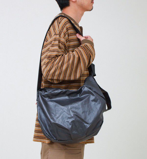 GLOSTER「【UNIVERSAL OVERALL】Surplus HOBO shoulder bag」|ショルダー・メッセンジャー|