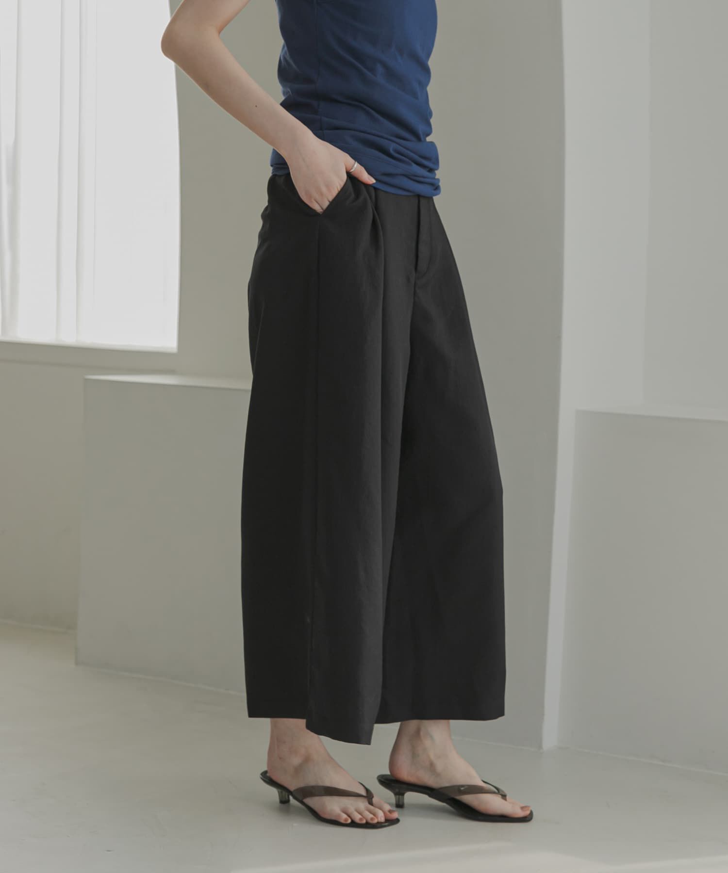 URBAN RESEARCH「撥水クロップドワイドパンツ」|その他|ブラック