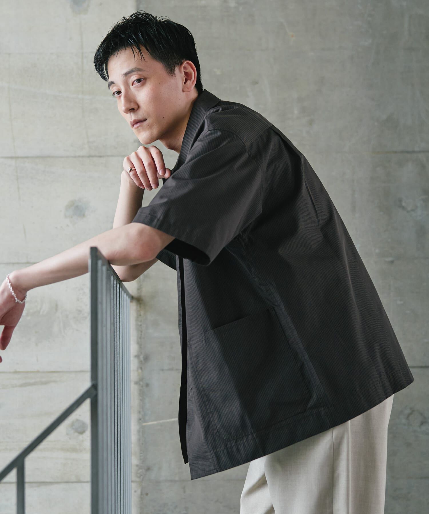 URBAN RESEARCH DOORS「『速乾/ｲｰｼﾞｰｹｱ/UVｶｯﾄ』『URTECH』Aircare ｼｮｰﾄｽﾘｰﾌﾞｼｬ 」|シャツ・ブラウス|