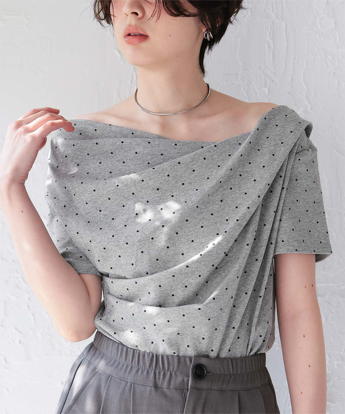 titivate「オフショルダーハーフスリーブTシャツ」|Tシャツ・カットソー|