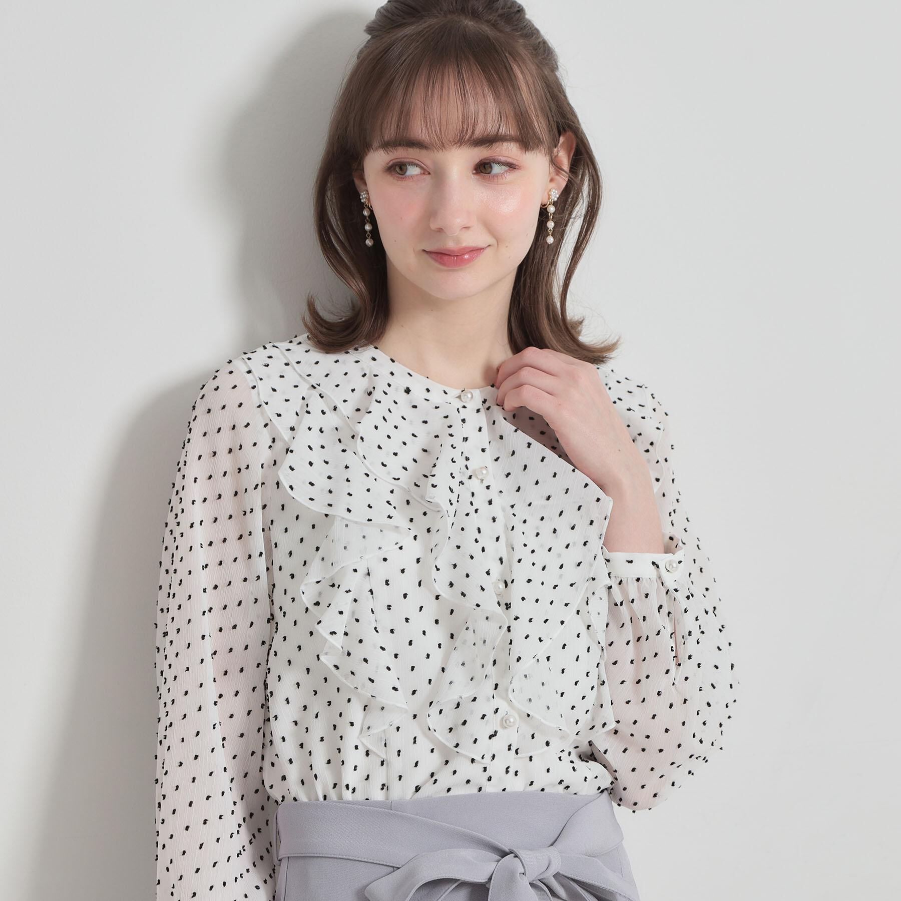 Couture broach「【洗える・着映え】ドビードット フリルブラウス」|シャツ・ブラウス|