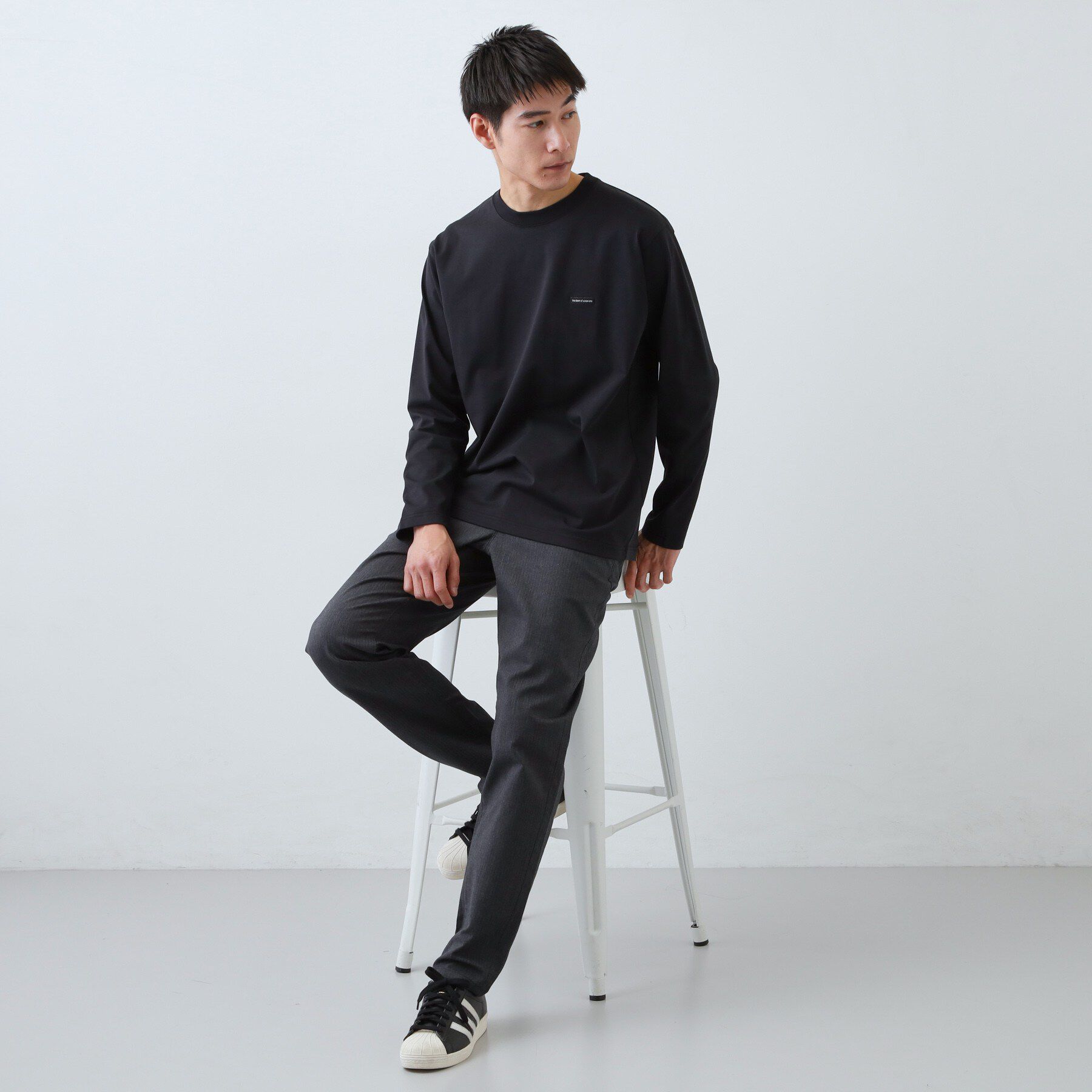 THE SHOP TK「【スタイルを選ばず着られる】ワンポイント 長袖Tシャツ 洗濯機OK/UVカット/毛玉になりにくい」|Tシャツ・カットソー|