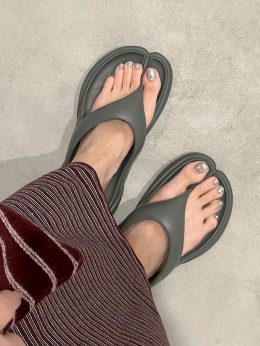 emmi「【emmi&times;PAES】New Flipflop」|サンダル|