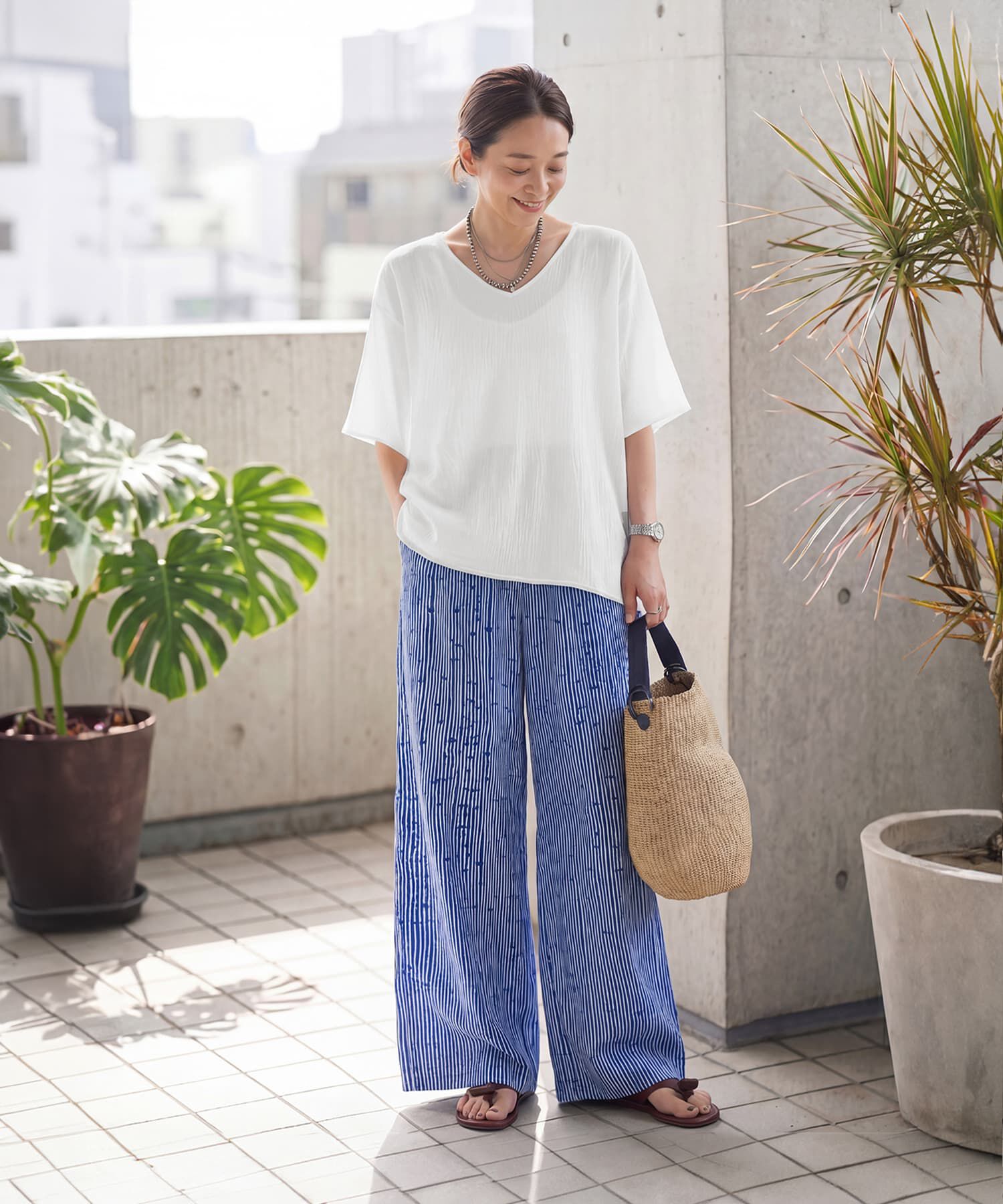 STYLE DELI「微シアー楊柳VネックTシャツ型ブラウス」|シャツ・ブラウス|
