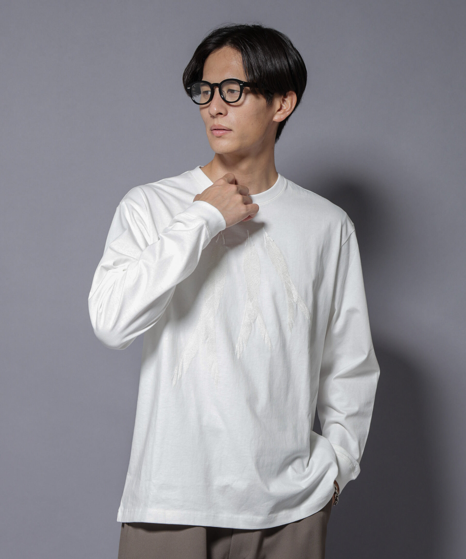 NANO universe「フェザー エンブロイダリー ロングスリーブTシャツ」|Tシャツ・カットソー|