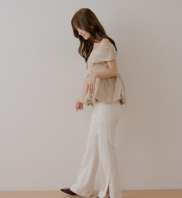  「【SALON  by Chico】前後2オフショルバルーンペプラムベロアトップス」|Tシャツ・カットソー|