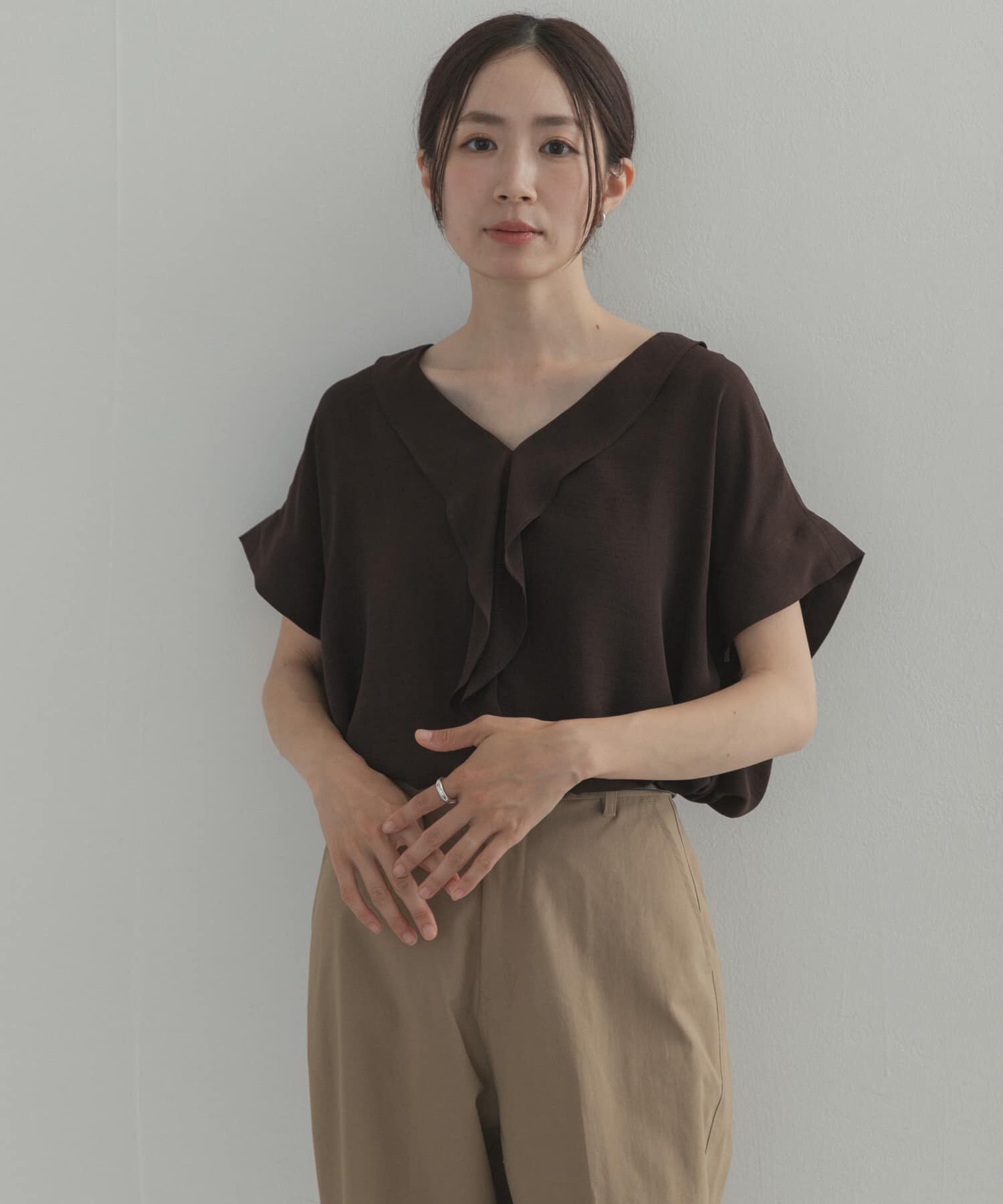 URBAN RESEARCH DOORS「『接触冷感/イージーケア』フロントフリルブラウス」|シャツ・ブラウス|
