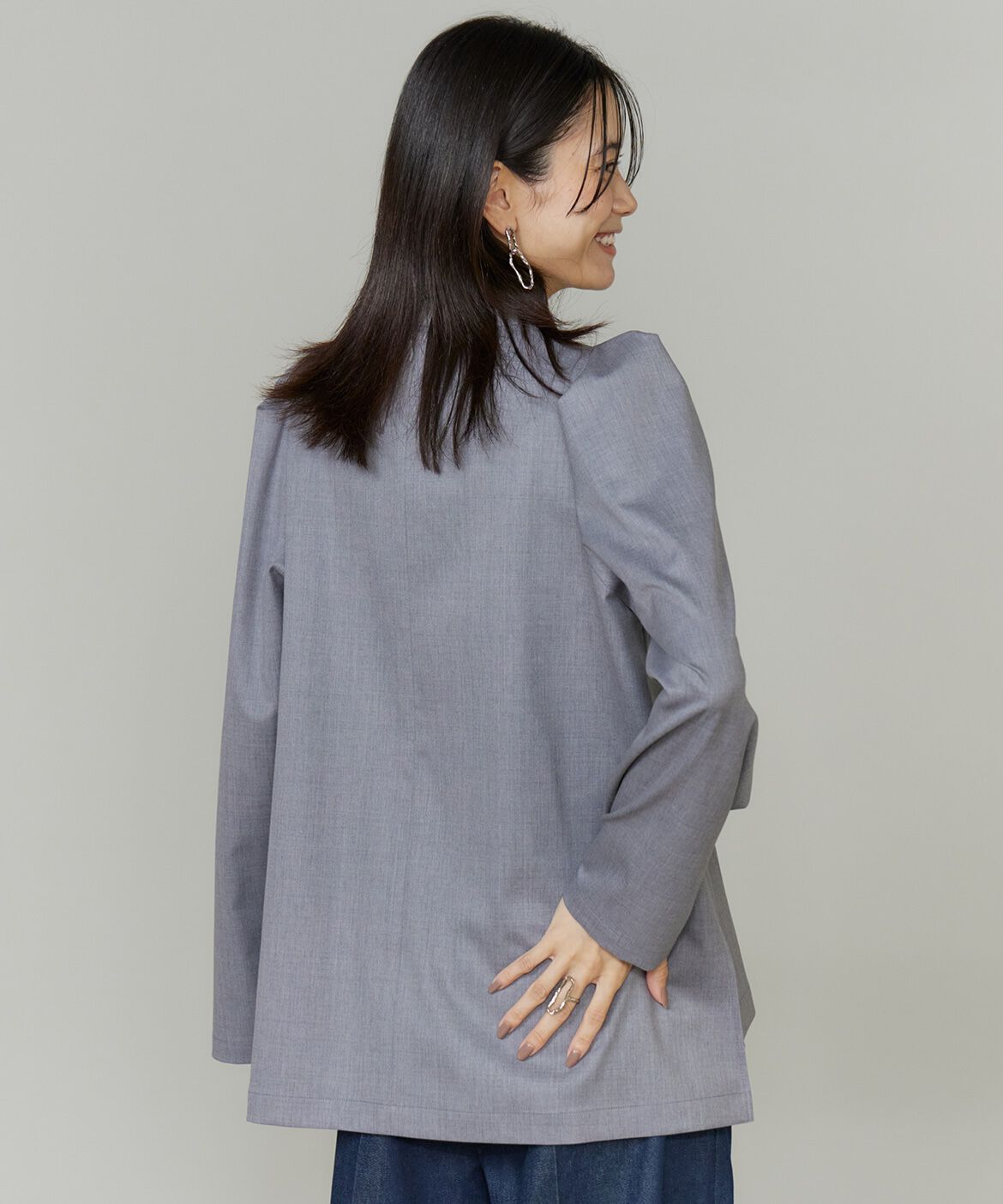 INED「《大きいサイズ》盛り袖ブラウス《三尋木奈保コラボ・Oggi12月号掲載》」|シャツ・ブラウス|