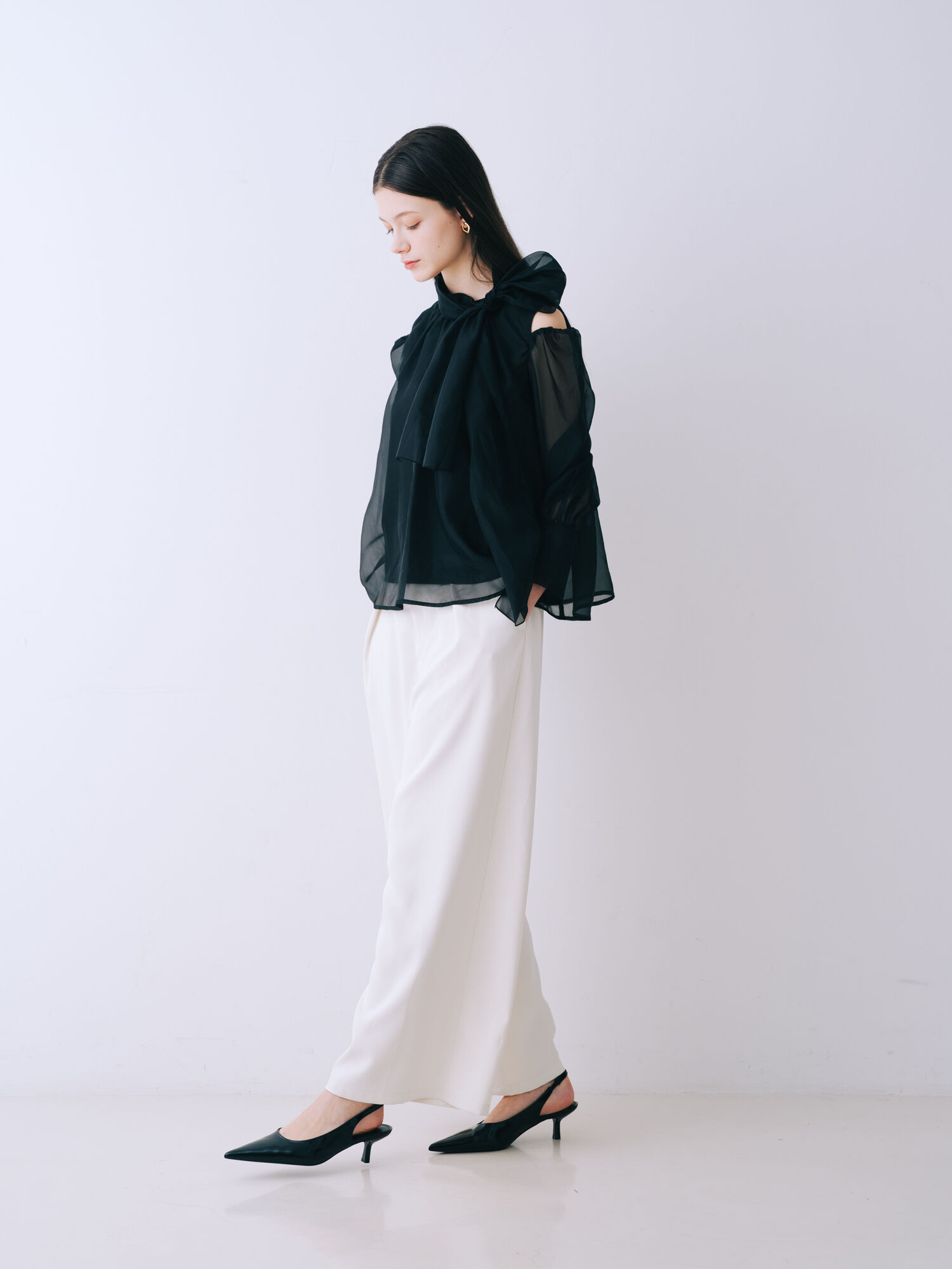 SELFIST「【リボン取り外し可能】ショルダースリットシアーブラウス」|シャツ・ブラウス|