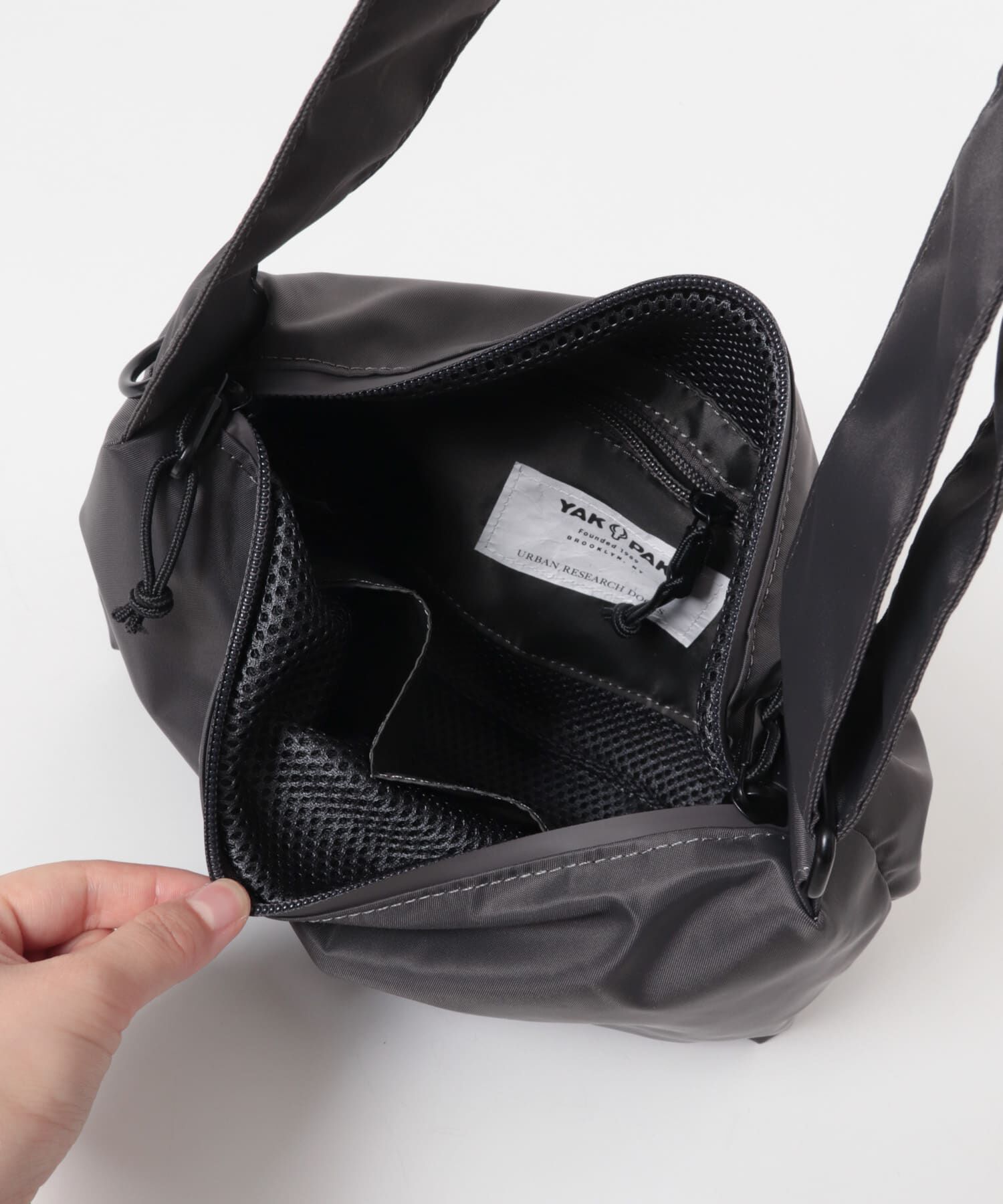 URBAN RESEARCH DOORS「『別注』YAKPAK&times;DOORS　SHOULDER BAG S」|ショルダー・メッセンジャー|
