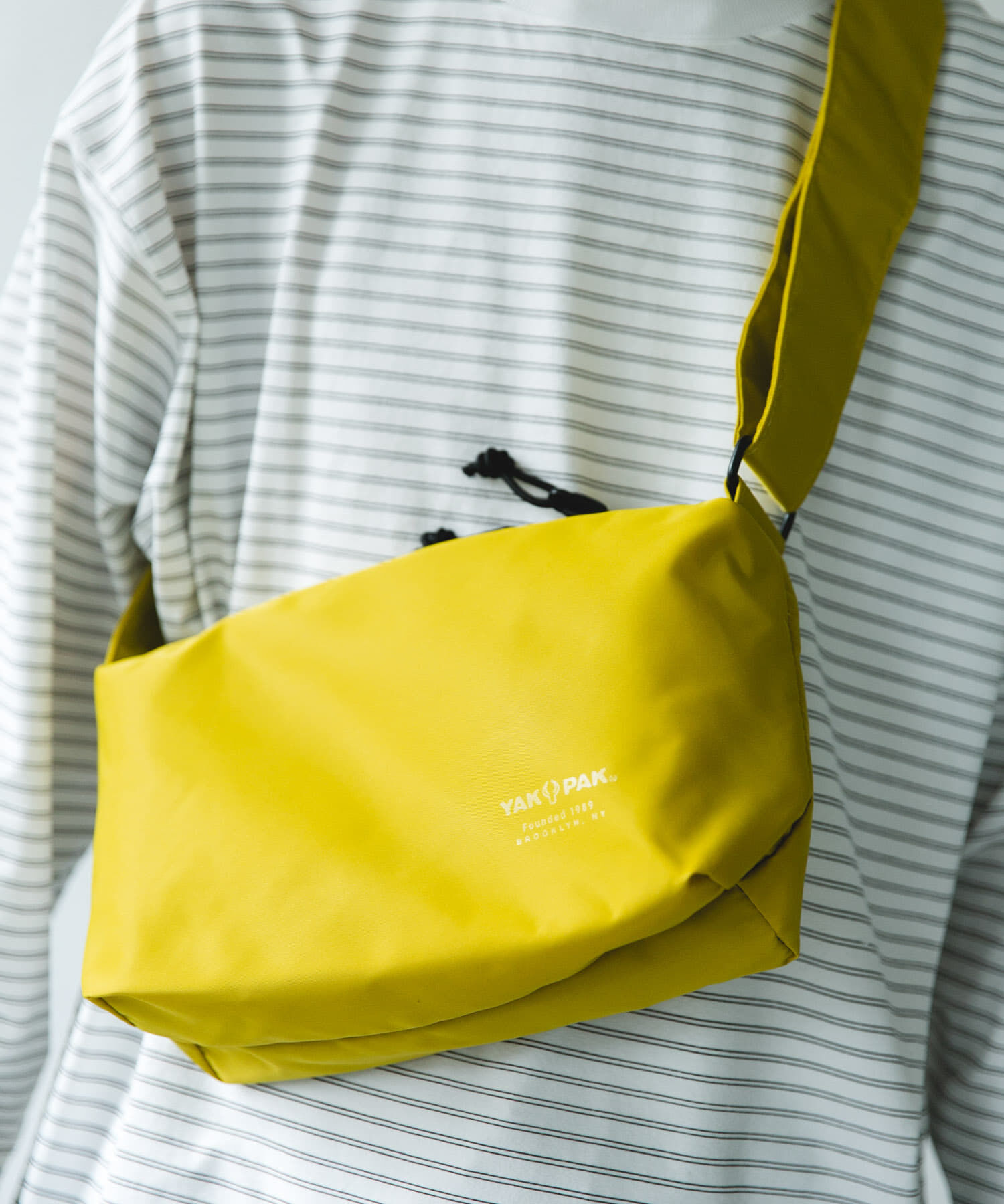 URBAN RESEARCH DOORS「『別注』YAKPAK&times;DOORS　SHOULDER BAG S」|ショルダー・メッセンジャー|
