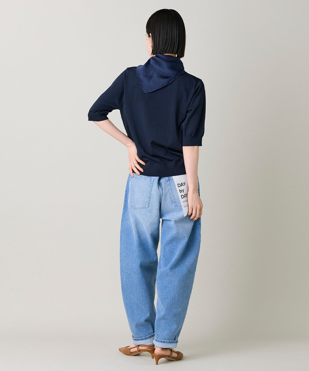 DAY by DAY it&rsquo;s international「バレルレッグデニムパンツ｜旬のバレル脚で勝負するモードなデニム」|その他|