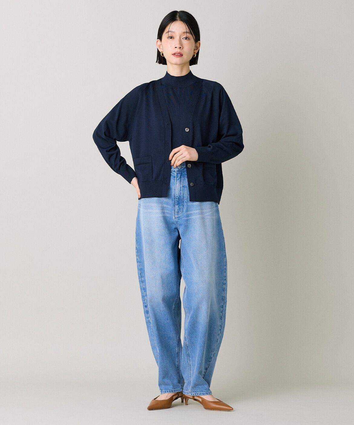 DAY by DAY it&rsquo;s international「バレルレッグデニムパンツ｜旬のバレル脚で勝負するモードなデニム」|その他|