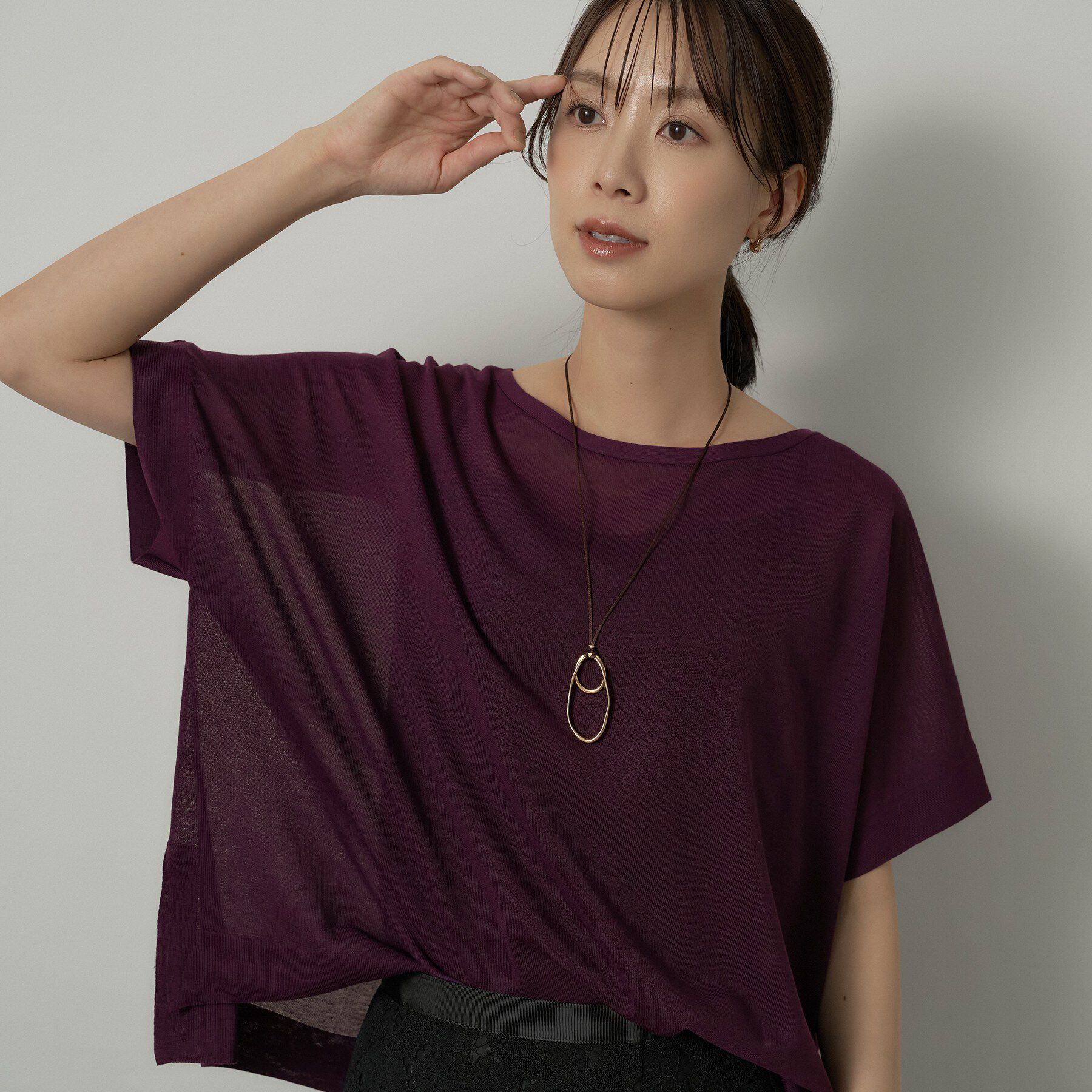 UNTITLED「【アンサンブル可/品のある透け感】Tシャツ風ニットトップス」|ニット・セーター|