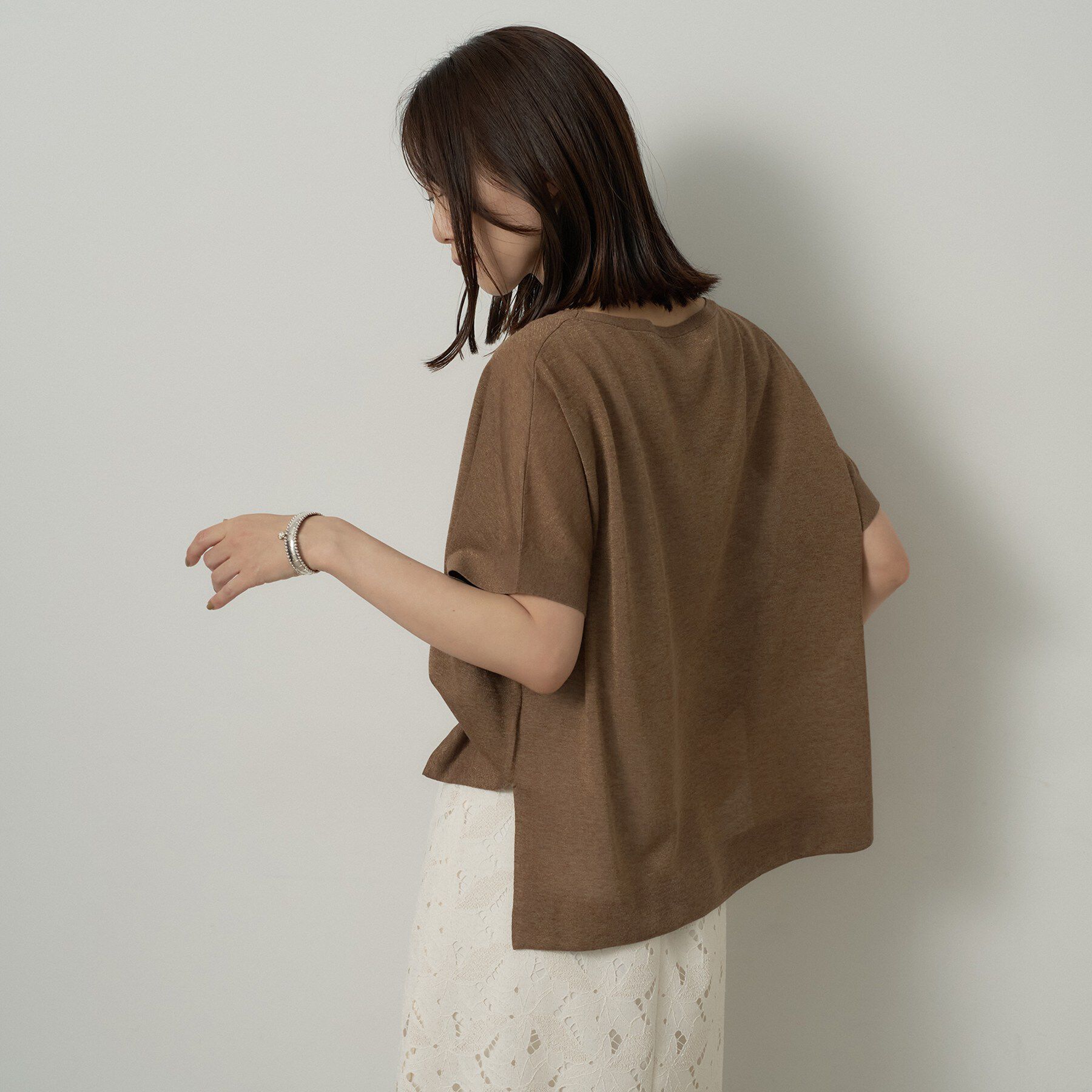 UNTITLED「【アンサンブル可/品のある透け感】Tシャツ風ニットトップス」|ニット・セーター|